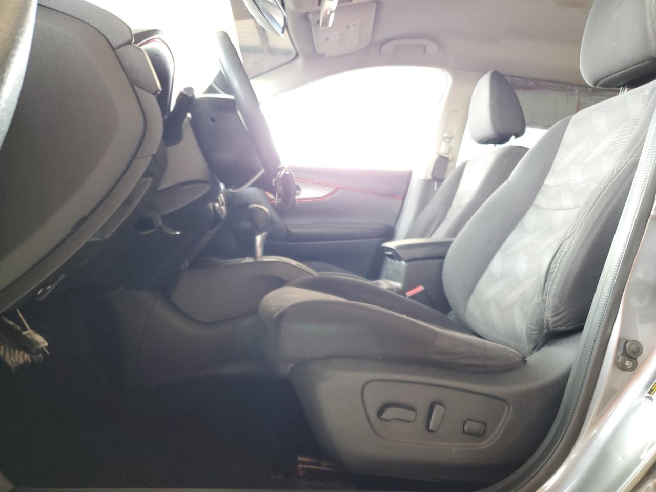 2016 Nissan Rogue S VIN: KNMAT2MT9GP727649 Lot: 81000395