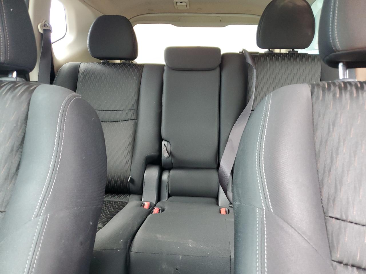 2018 Nissan Rogue S VIN: KNMAT2MT4JP616689 Lot: 80893935