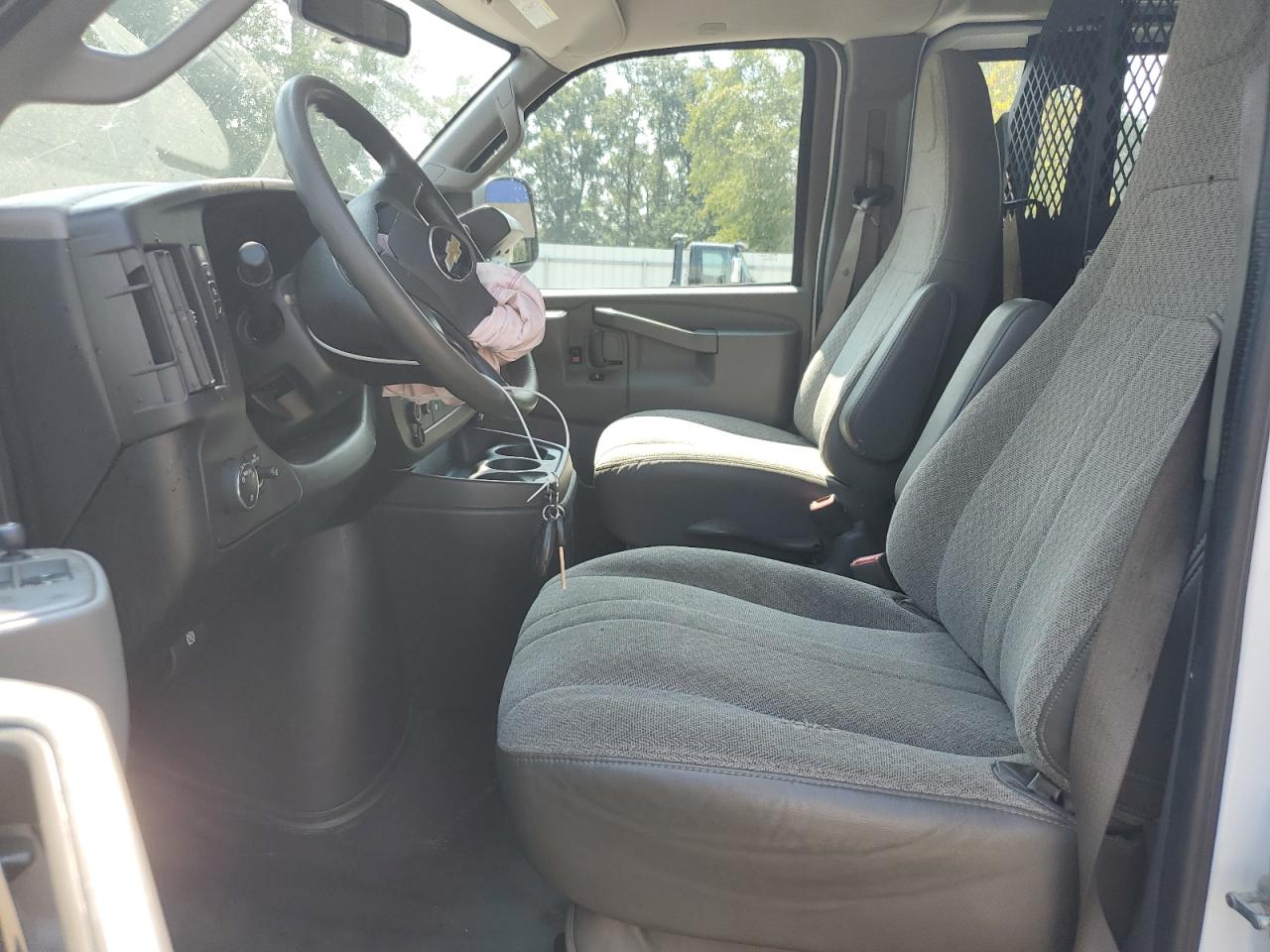 2019 Chevrolet Express G2500 VIN: 1GCWGAFP0K1168542 Lot: 81053705