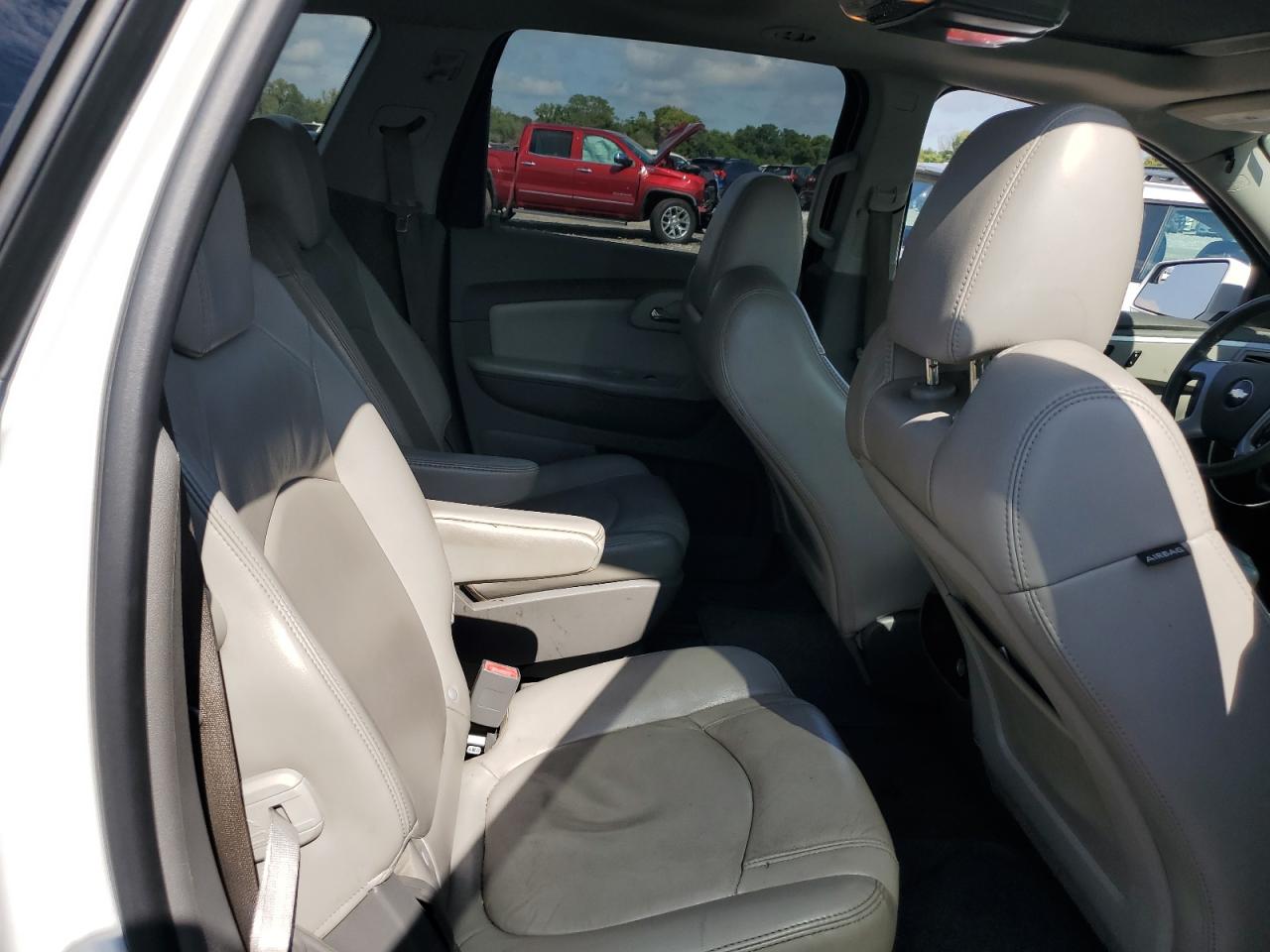 2010 Chevrolet Traverse VIN: 1GNLRGED8AS109388 Lot: 82107235