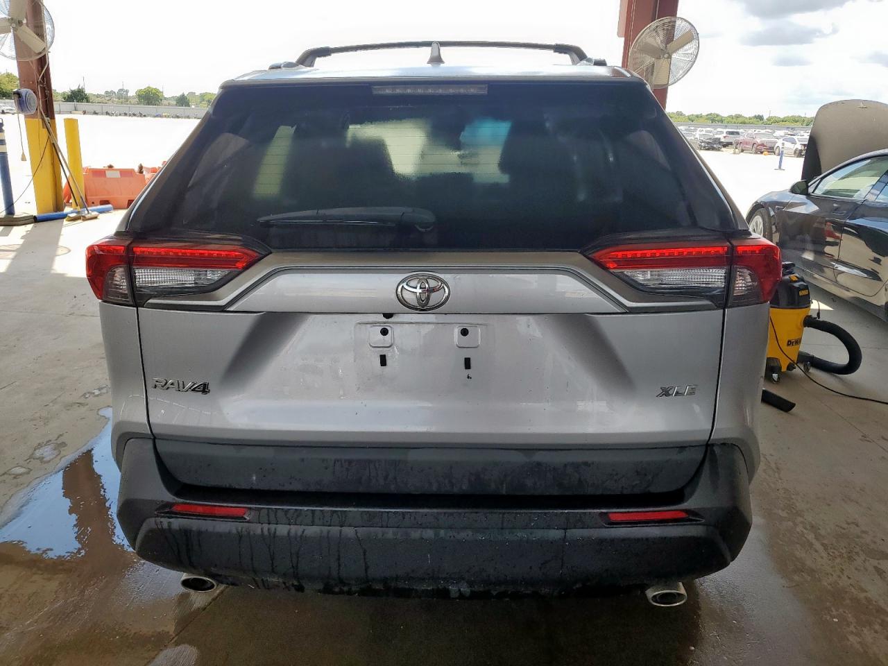2022 Toyota Rav4 Xle VIN: 2T3W1RFV5NC192325 Lot: 81517985