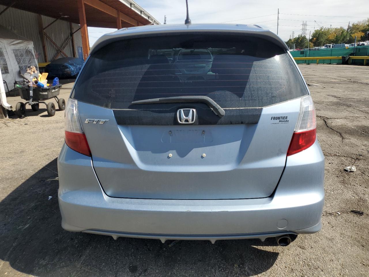 2011 Honda Fit Sport VIN: JHMGE8H55BC003782 Lot: 81815305