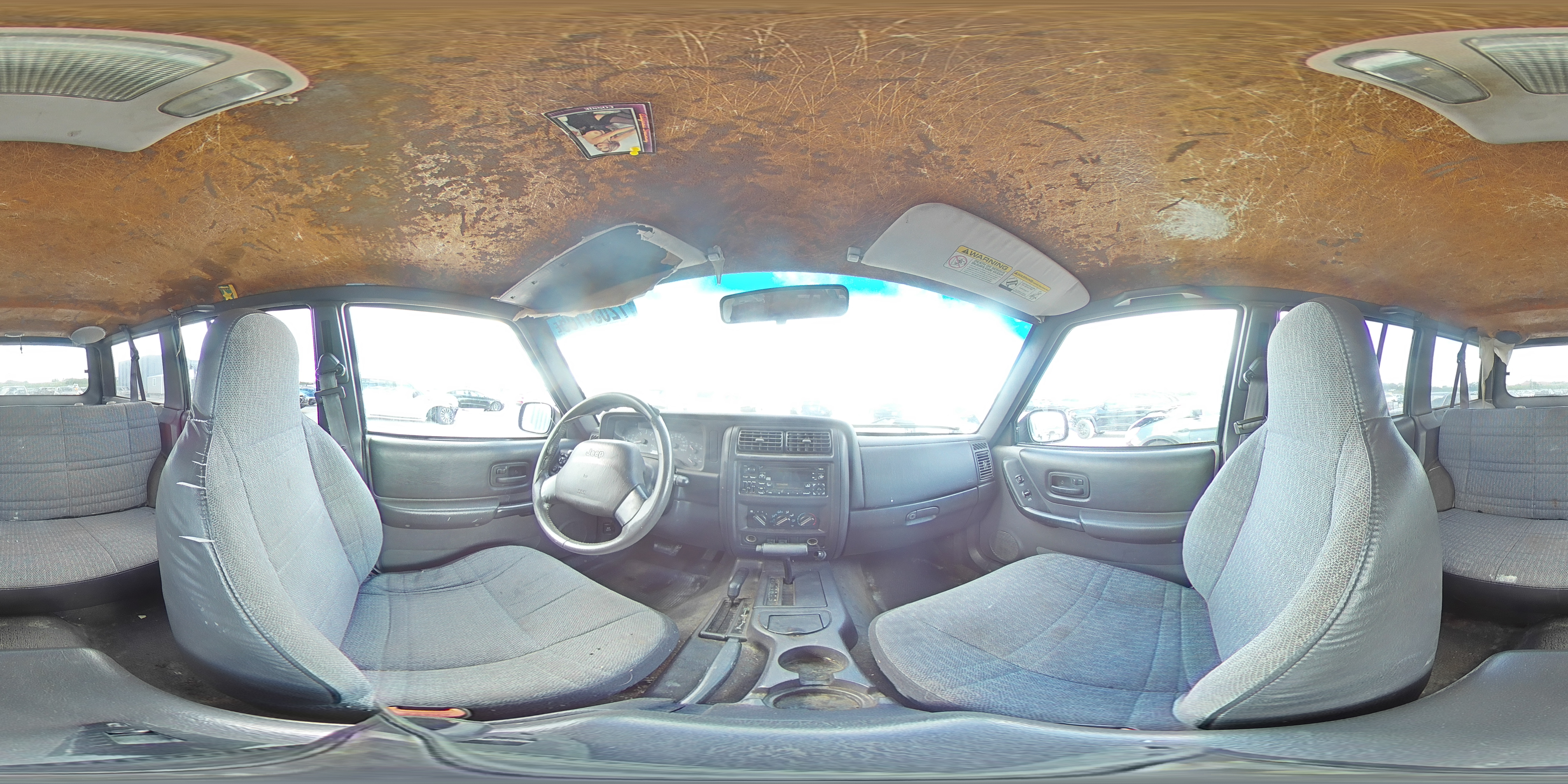 2000 Jeep Suv VIN: 1J4FF48SXYL139773 Lot: 72034105