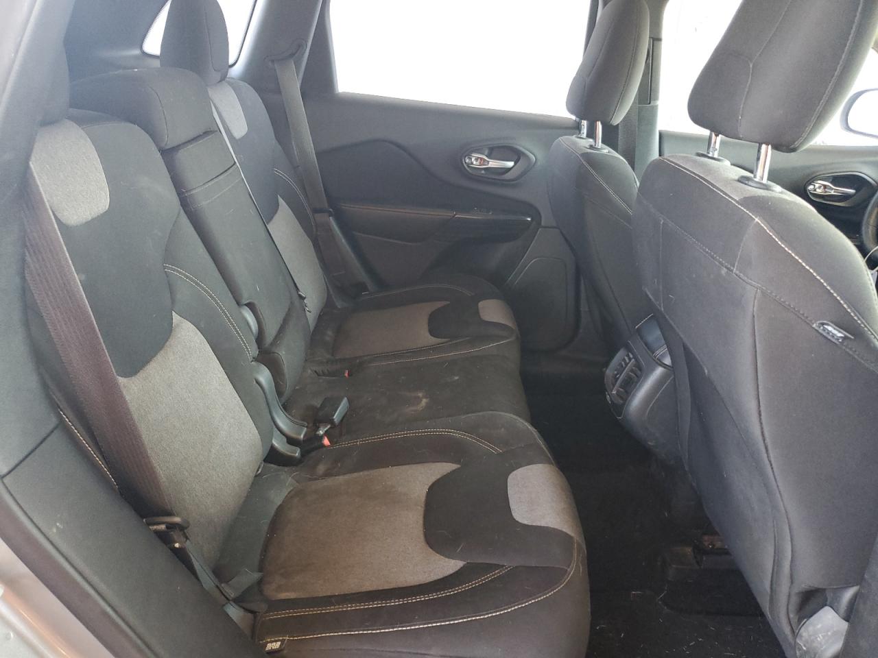 2014 Jeep Cherokee Sport VIN: 1C4PJLAB2EW162729 Lot: 81021535