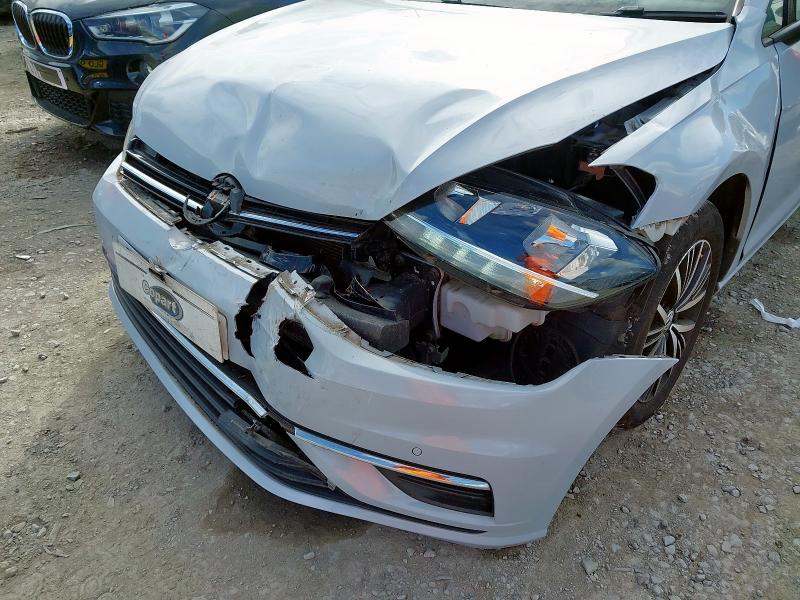2017 VOLKSWAGEN GOLF SE NAVIGATION TSI BM 