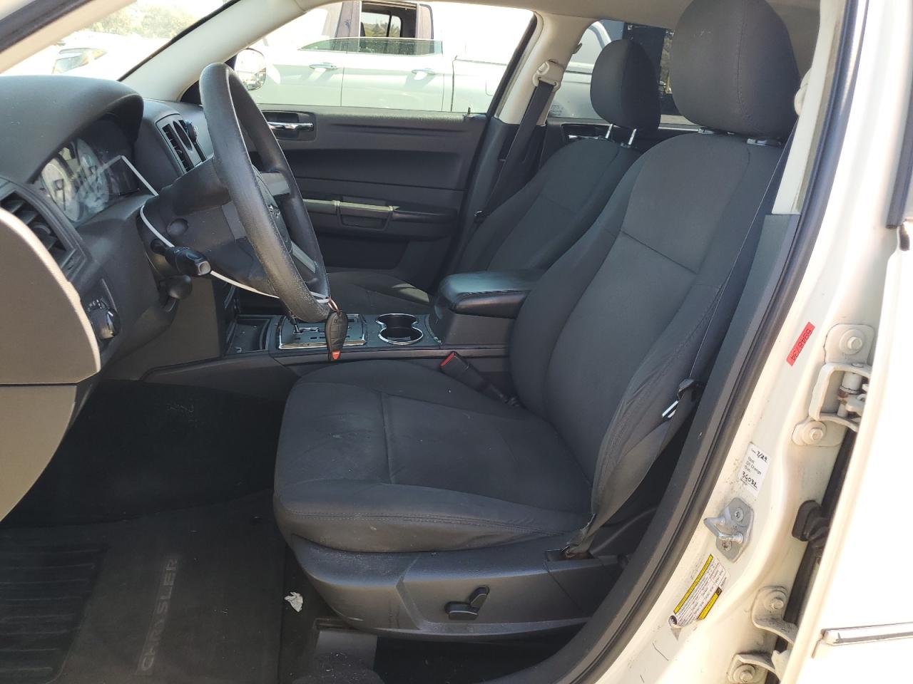 2008 Chrysler 300 Lx VIN: 2C3KA43R28H230478 Lot: 71520355