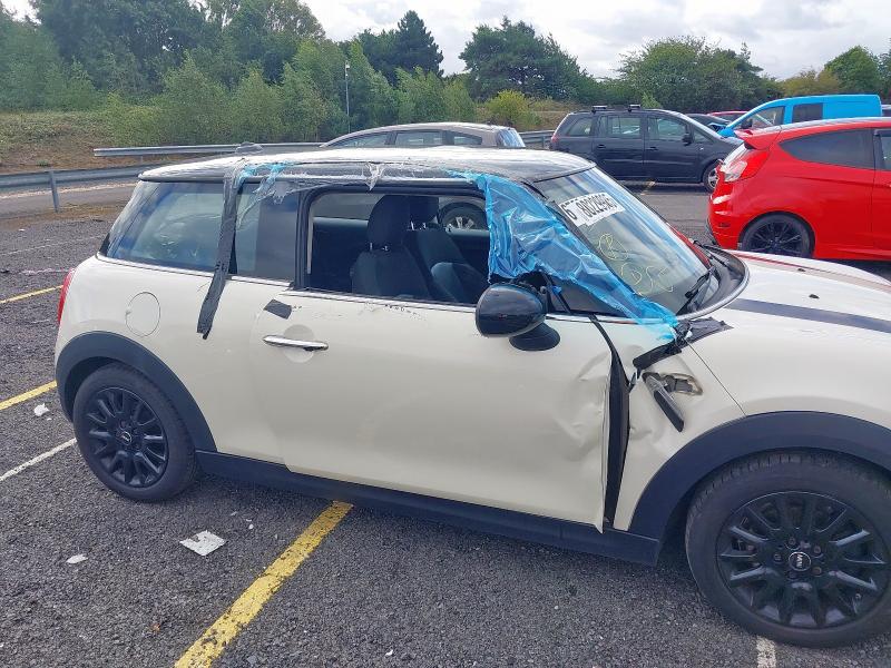 2014 MINI COOPER D 