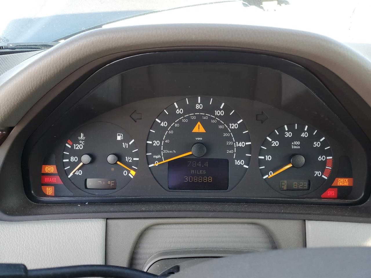 2001 Mercedes-Benz E 320 VIN: WDBJF65J31B222429 Lot: 81112055