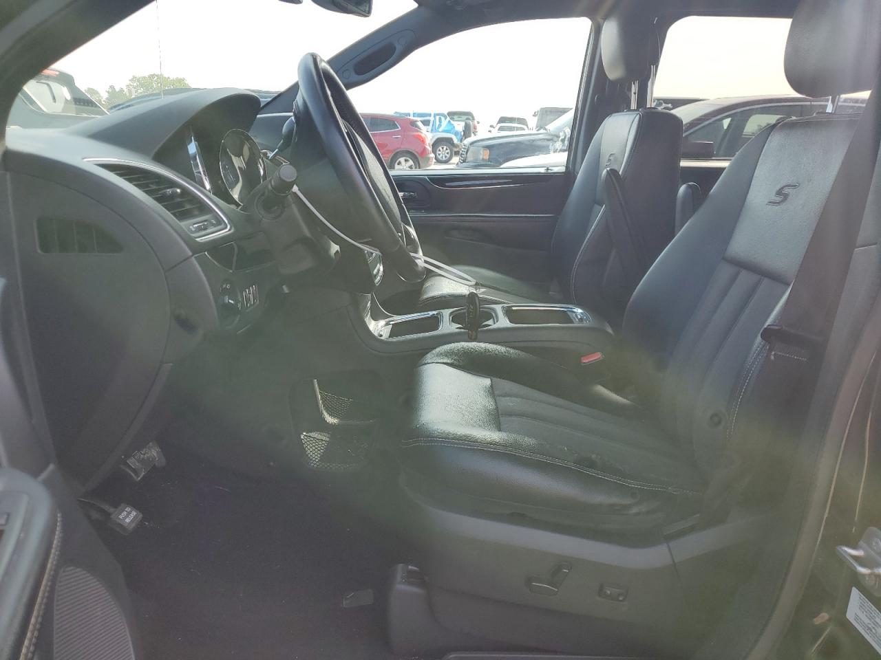 2014 Chrysler Town & Country S VIN: 2C4RC1HG8ER201356 Lot: 70667095