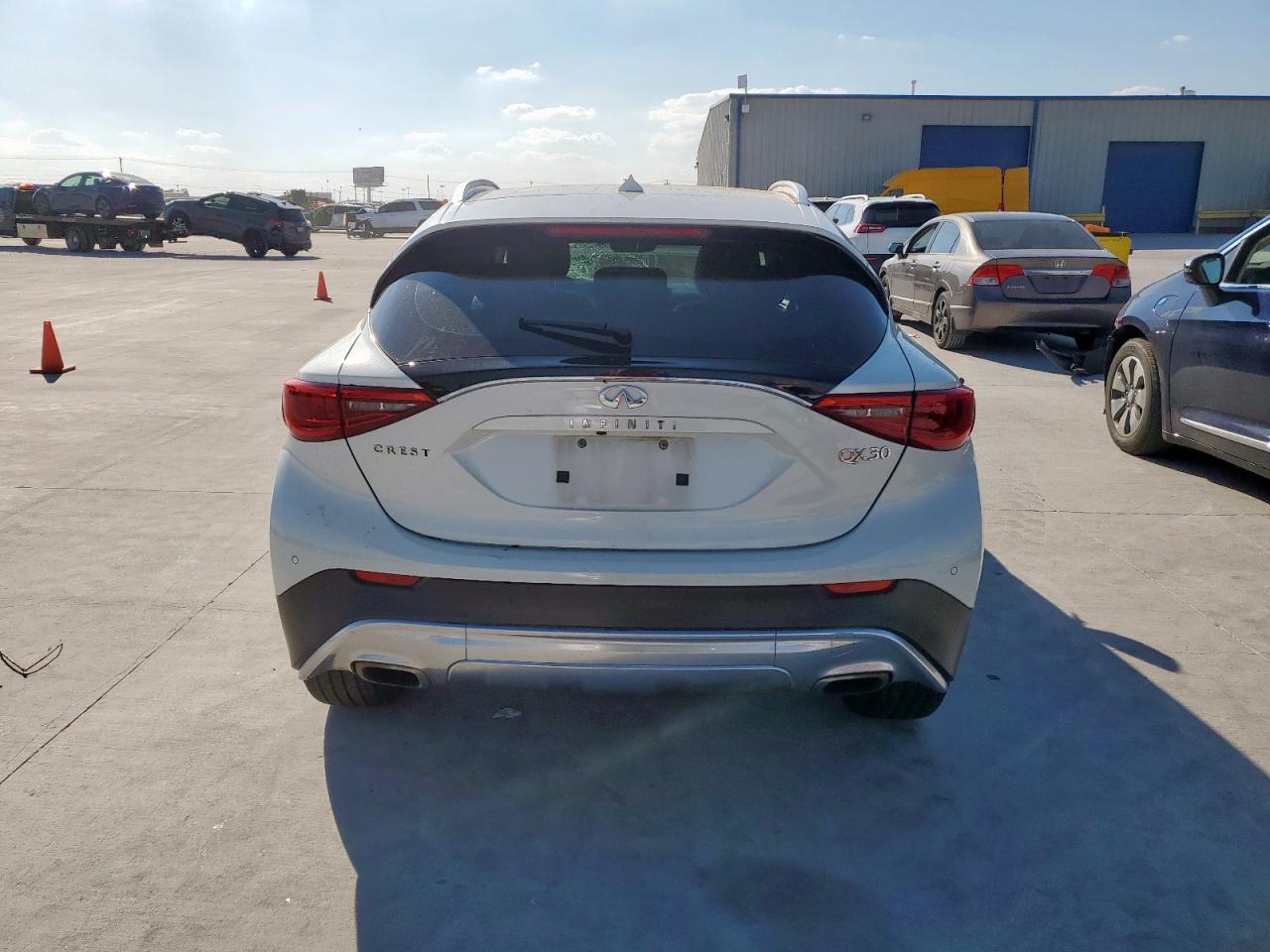2017 Infiniti Qx30 Base VIN: SJKCH5CR0HA015579 Lot: 84640045