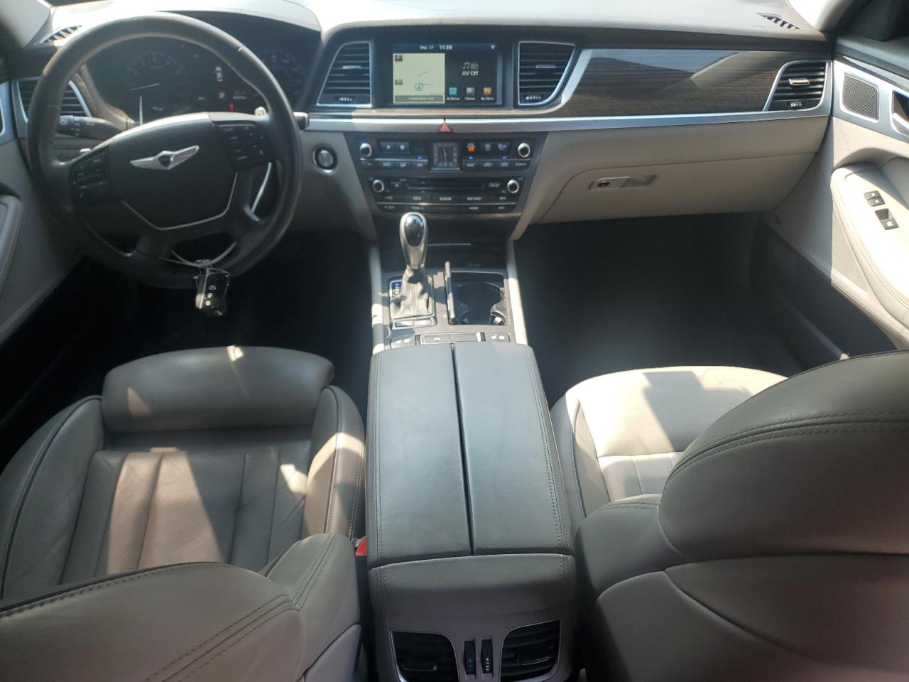 2015 Hyundai Genesis 3.8L VIN: KMHGN4JE7FU093579 Lot: 71076605