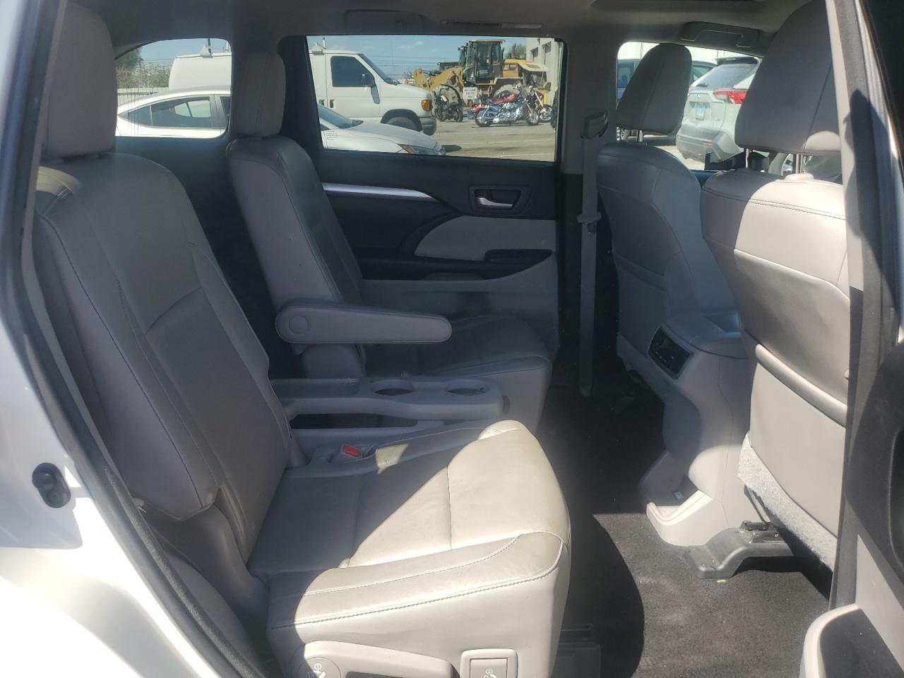 2015 Toyota Highlander Xle VIN: 5TDKKRFH5FS119107 Lot: 80554635