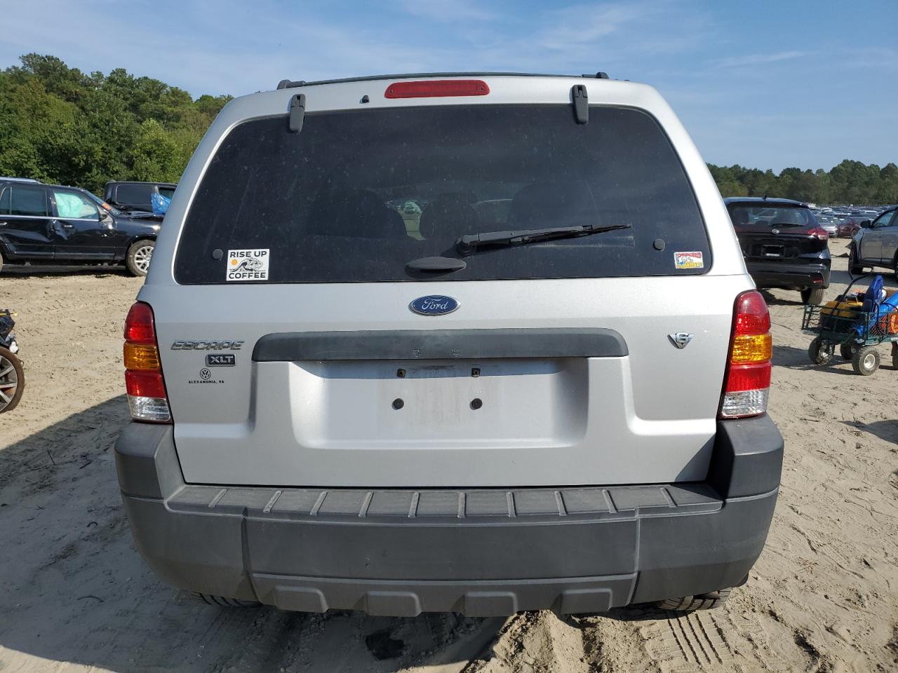 2005 Ford Escape Xlt VIN: 1FMYU93135KE47056 Lot: 83827235