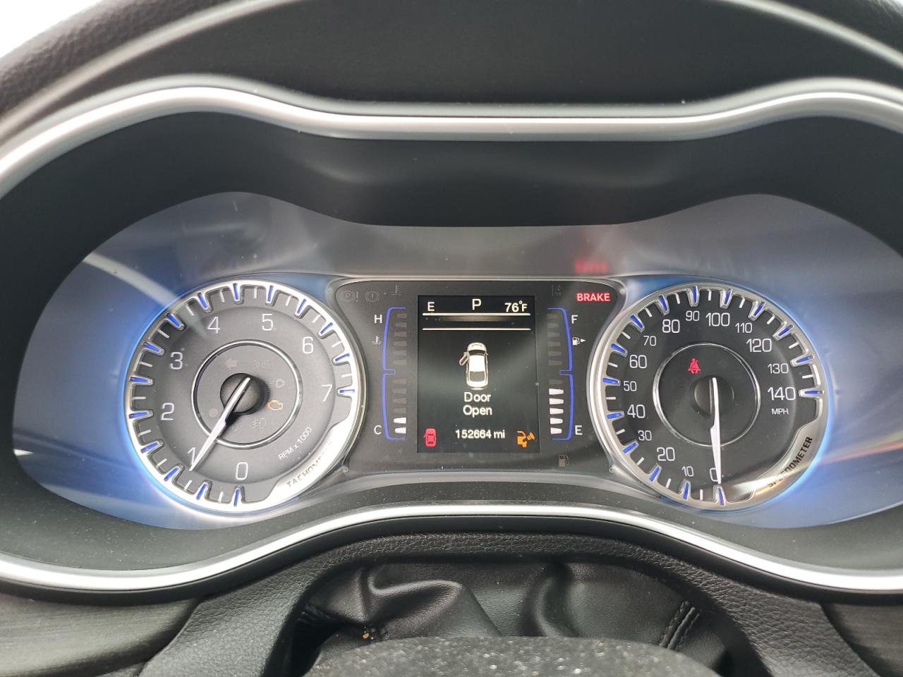 2015 Chrysler 200 Limited VIN: 1C3CCCAB3FN568412 Lot: 82124055