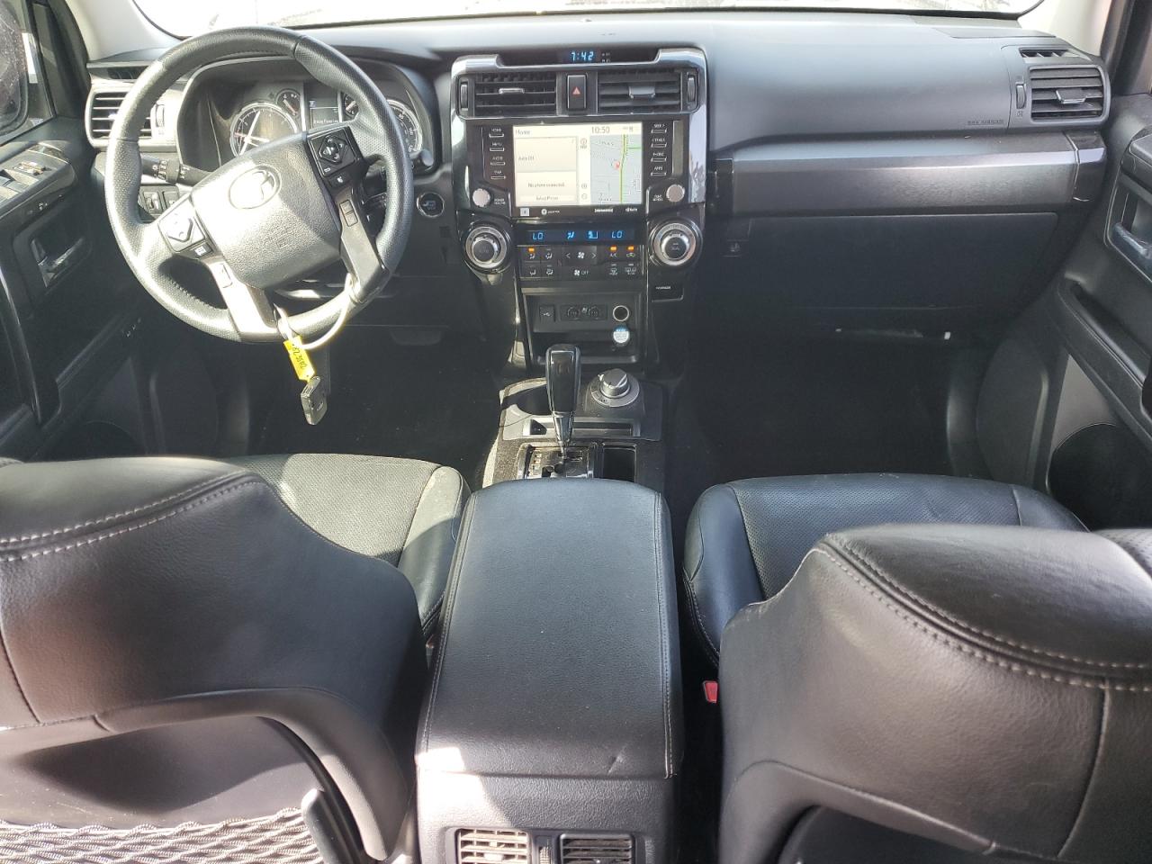 2020 Toyota 4Runner Sr5/Sr5 Premium VIN: JTEBU5JR3L5823502 Lot: 84256765