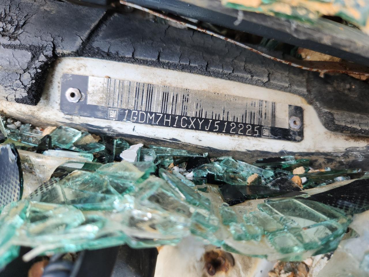 2000 GMC C-Series C7H042 VIN: 1GDM7H1CXYJ512225 Lot: 68431795