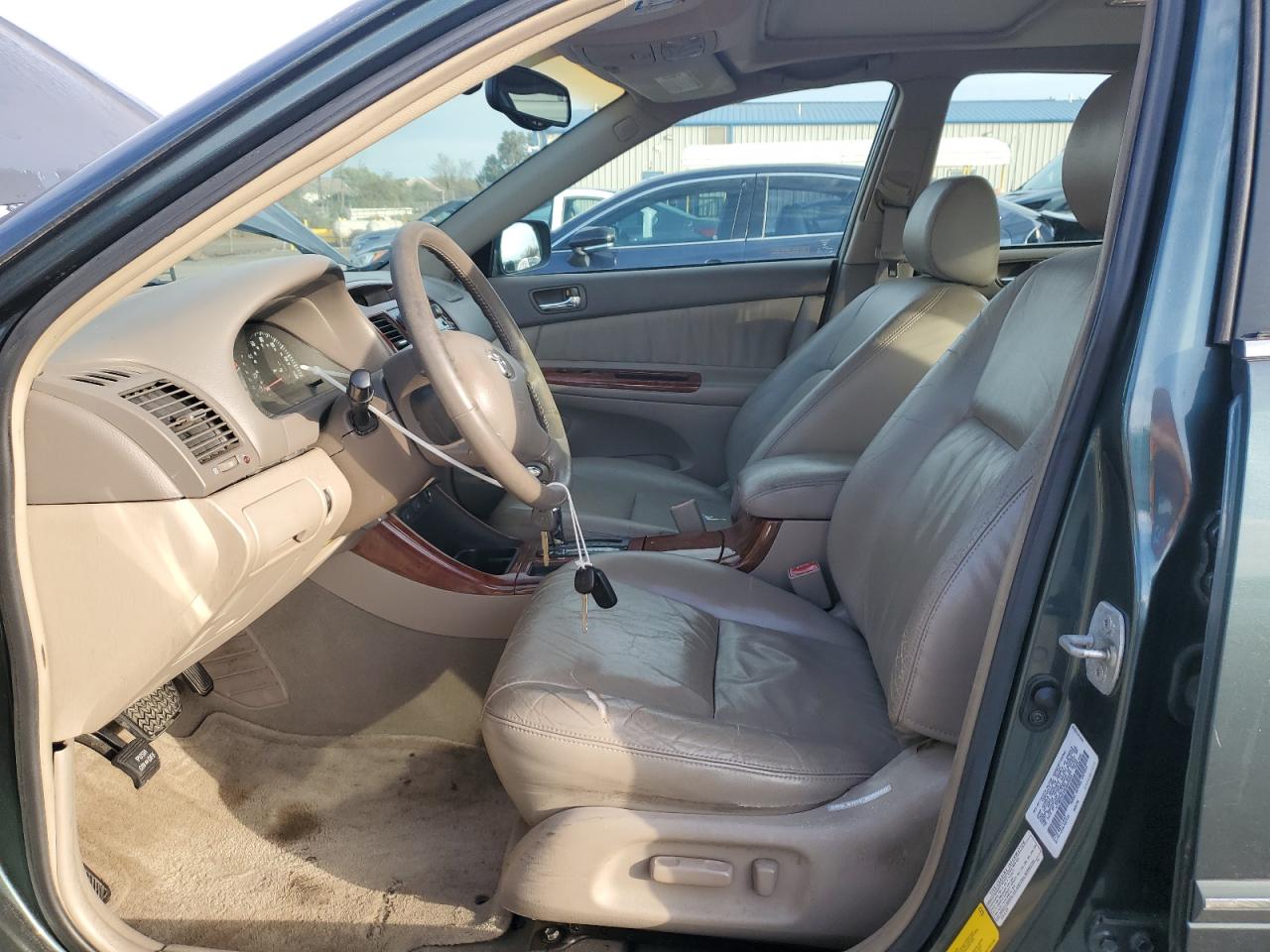 2003 Toyota Camry Le VIN: 4T1BE30K33U683589 Lot: 84457865