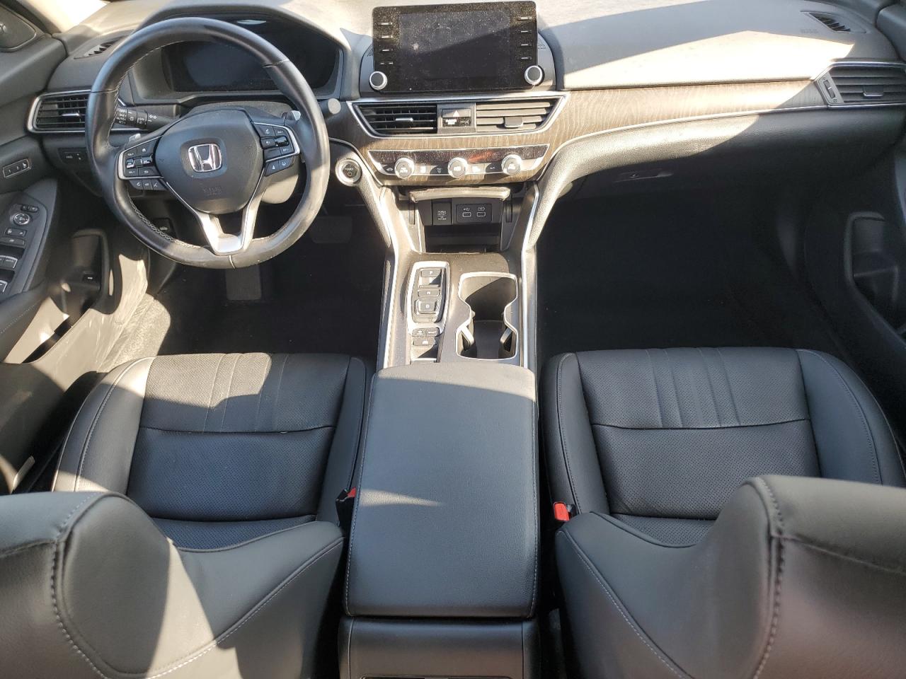 2022 Honda Accord Touring Hybrid VIN: 1HGCV3F90NA000394 Lot: 81646955