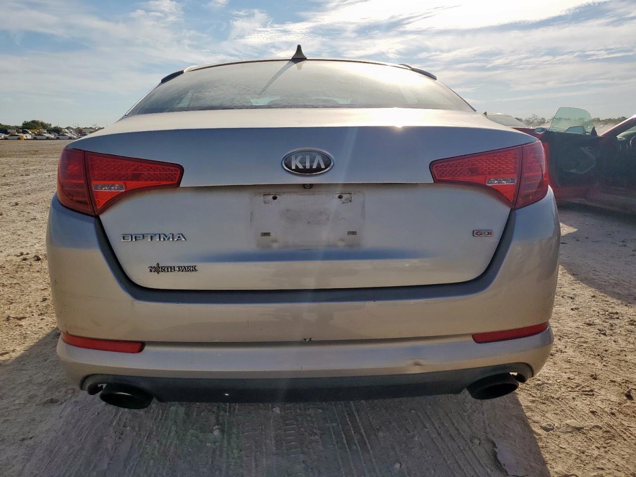 2013 Kia Optima Lx VIN: 5XXGM4A70DG231975 Lot: 84404275