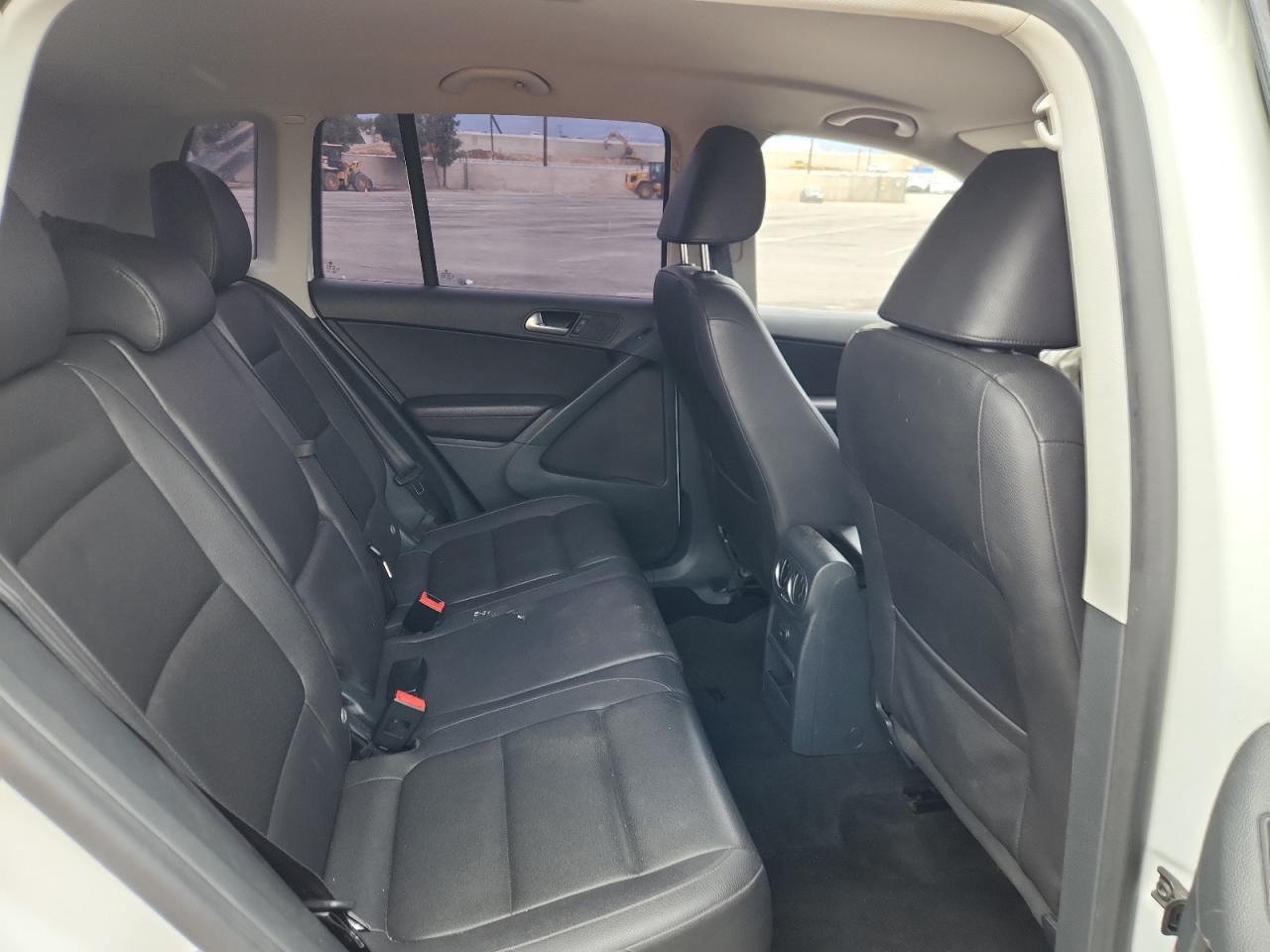 2016 Volkswagen Tiguan S VIN: WVGAV7AXXGW596800 Lot: 80959915