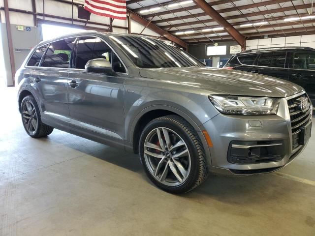 Паркетники AUDI Q7 2017 Серый