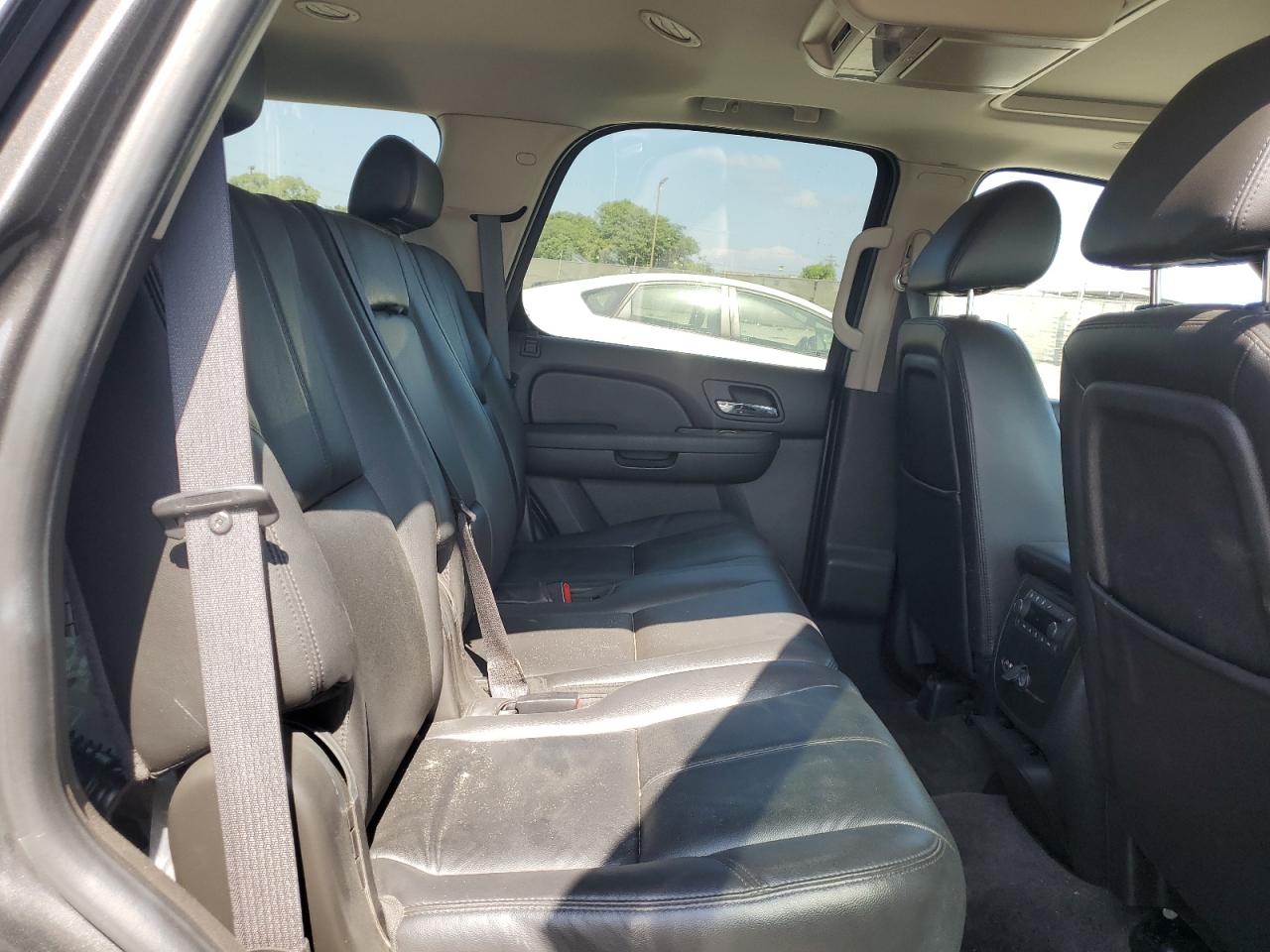 2010 Chevrolet Tahoe K1500 Lt VIN: 1GNUKBE09AR227921 Lot: 81926215