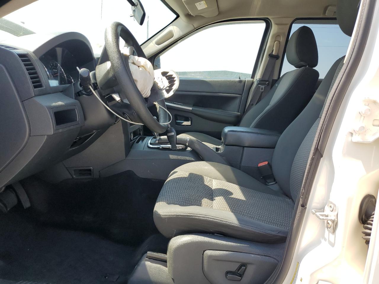 2009 Jeep Grand Cherokee Laredo VIN: 1J8GR48K49C520756 Lot: 81024345