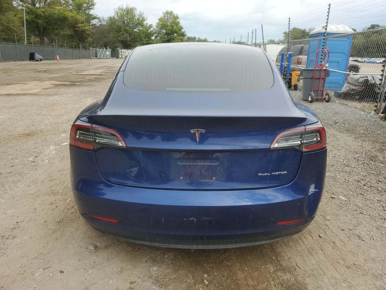 2018 Tesla Model 3 VIN: 5YJ3E1EB5JF131037 Lot: 81468995