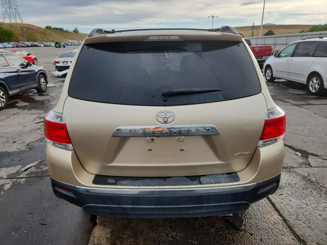 2013 Toyota Highlander Base VIN: 5TDBK3EH5DS236150 Lot: 81420635
