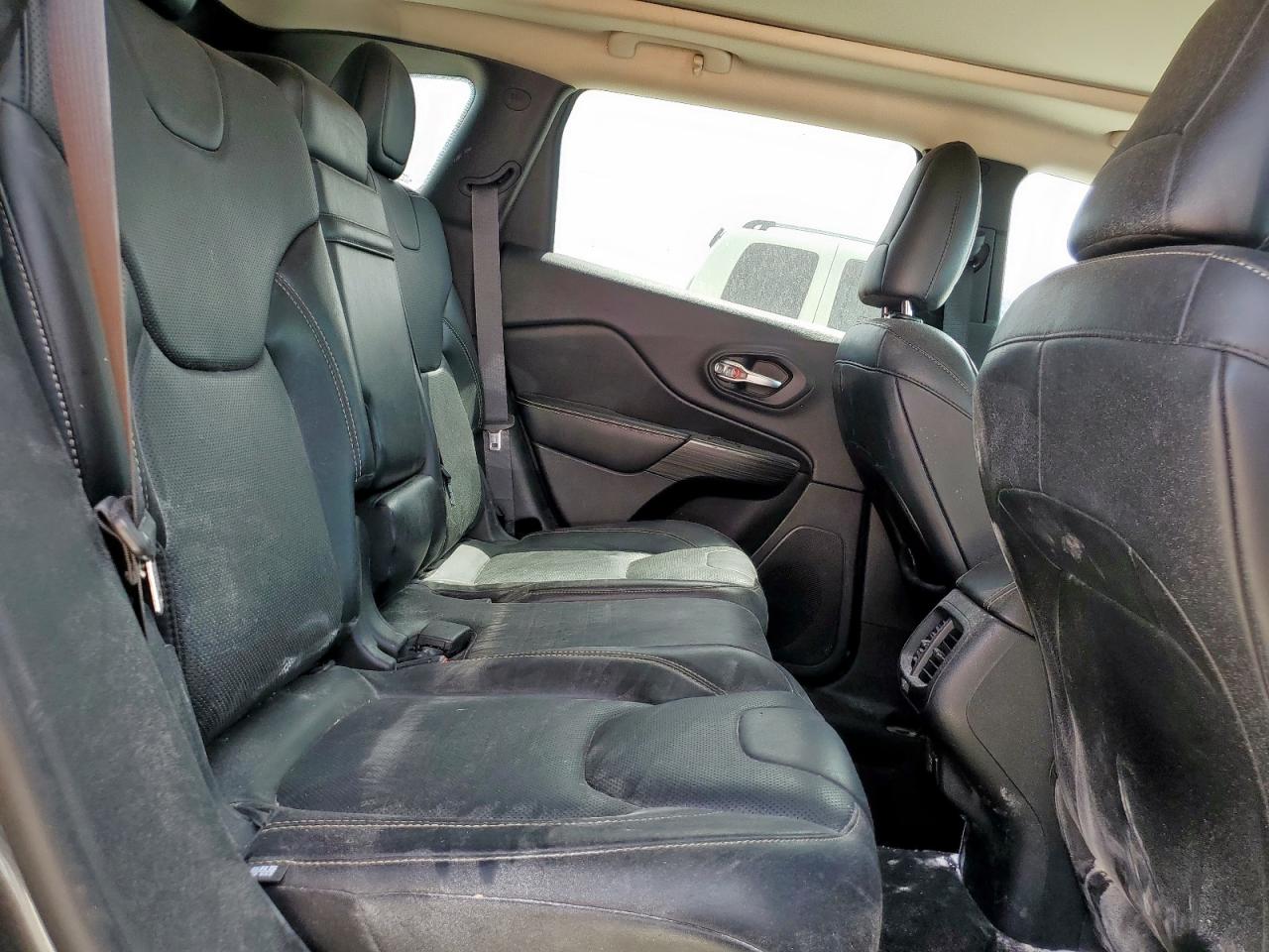 2015 Jeep Cherokee Limited VIN: 1C4PJLDSXFW579951 Lot: 81885575