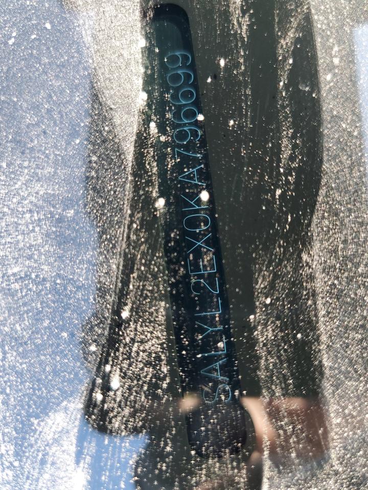 2019 Land Rover Range Rover Velar R-Dynamic Se VIN: SALYL2EX0KA796699 Lot: 84364925