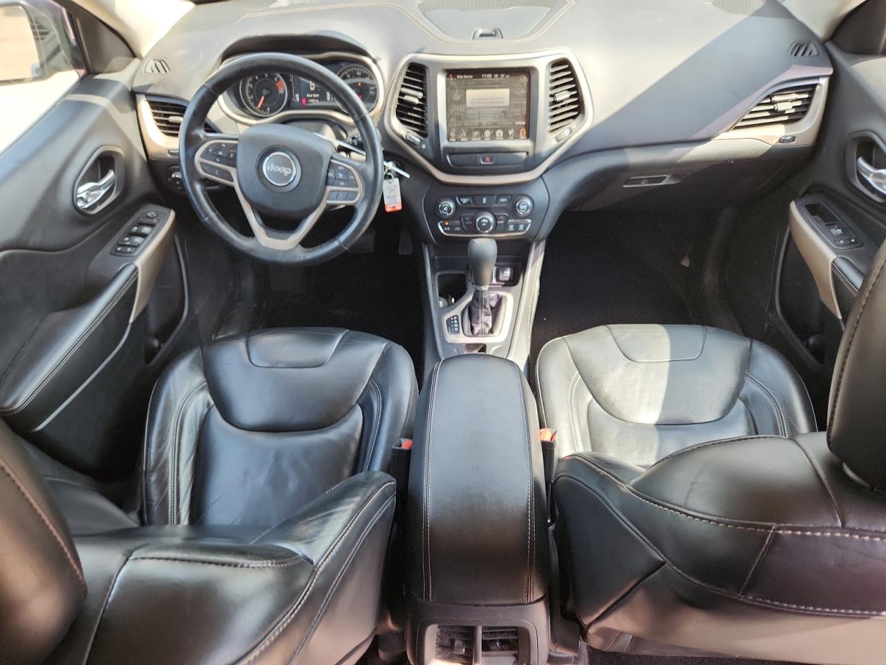 2017 Jeep Cherokee Latitude VIN: 1C4PJMCB7HW570103 Lot: 80290335