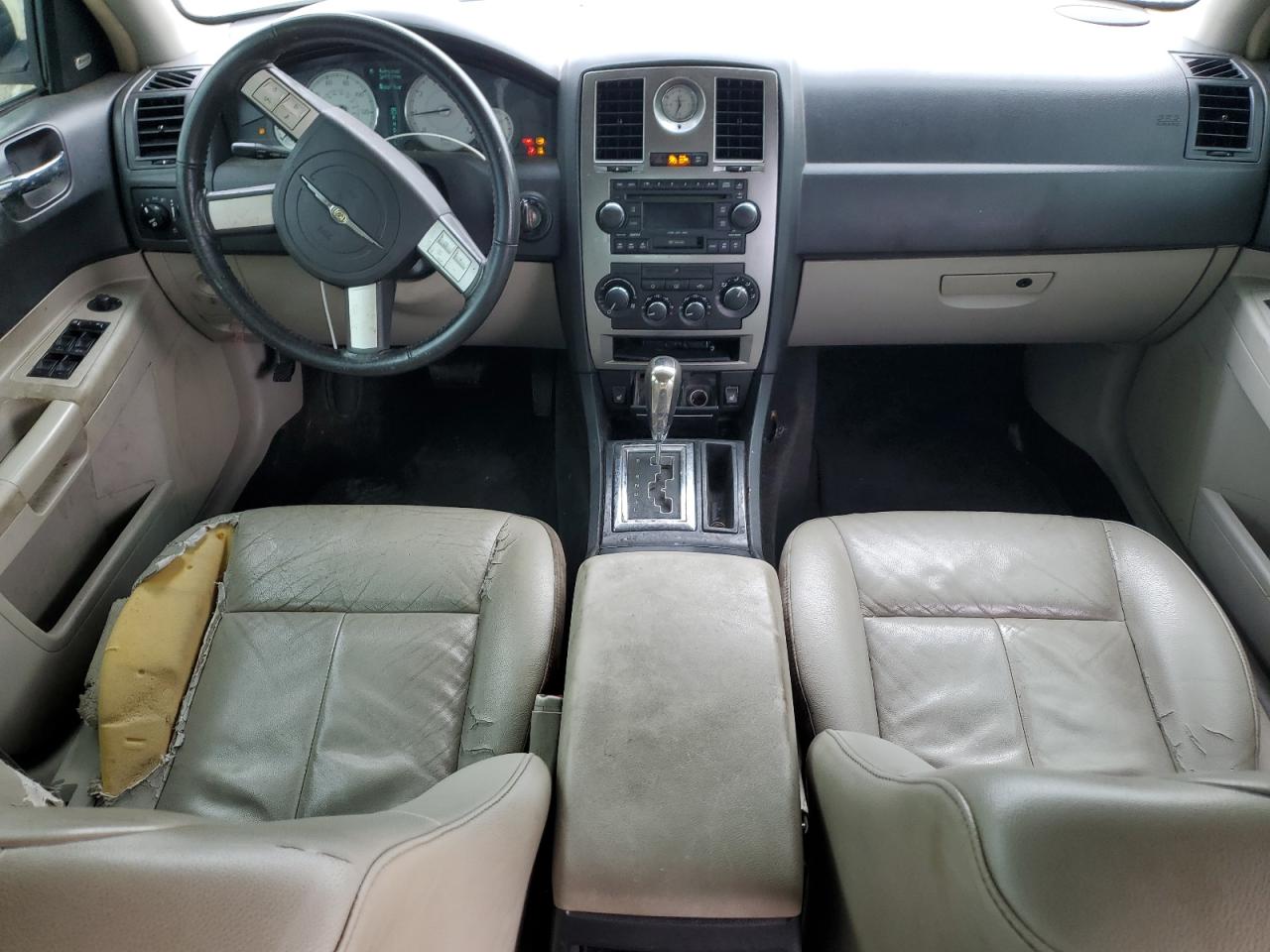 2005 Chrysler 300 Touring VIN: 2C3JA53G35H686047 Lot: 83972555