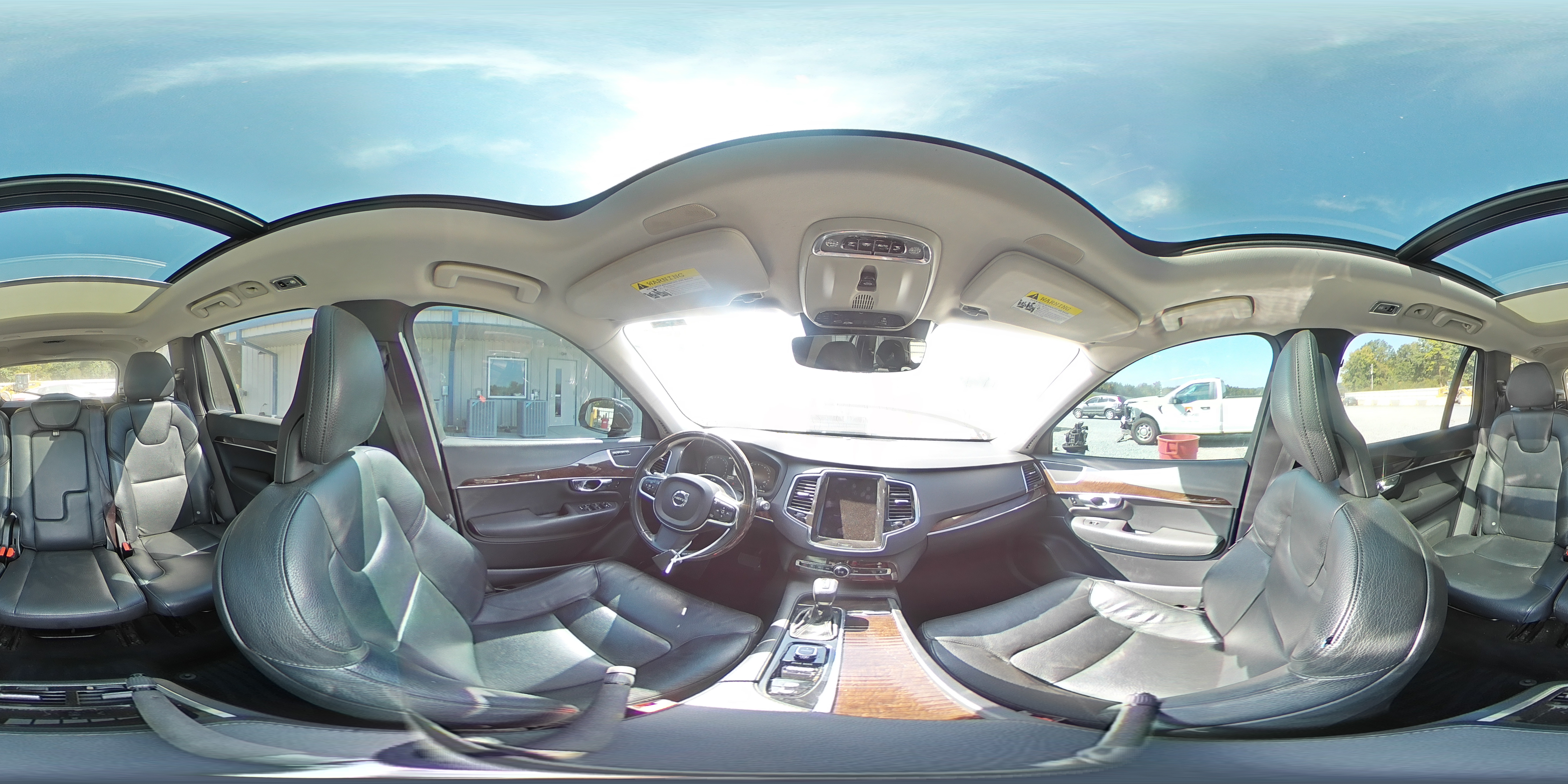 2016 Volvo Xc90 T6 VIN: YV4A22PK0G1060895 Lot: 81759985