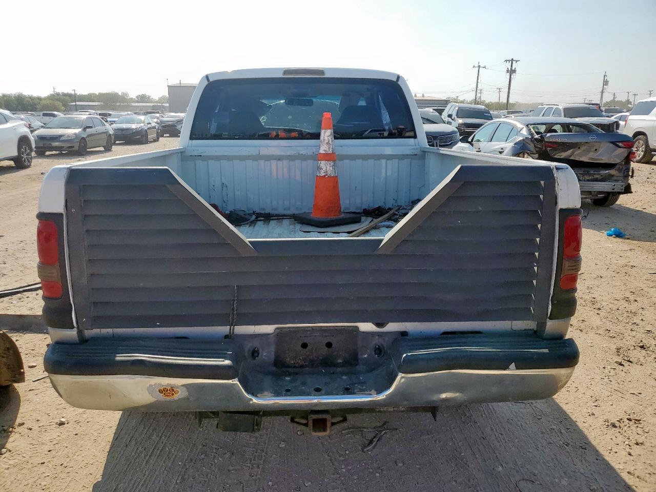 1999 Dodge Ram 2500 VIN: 1B7KC2364XJ596293 Lot: 80265965