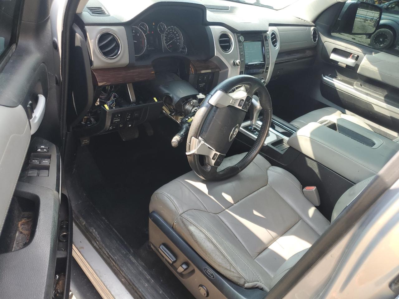2016 Toyota Tundra Crewmax Limited VIN: 5TFHW5F15GX559429 Lot: 81072305