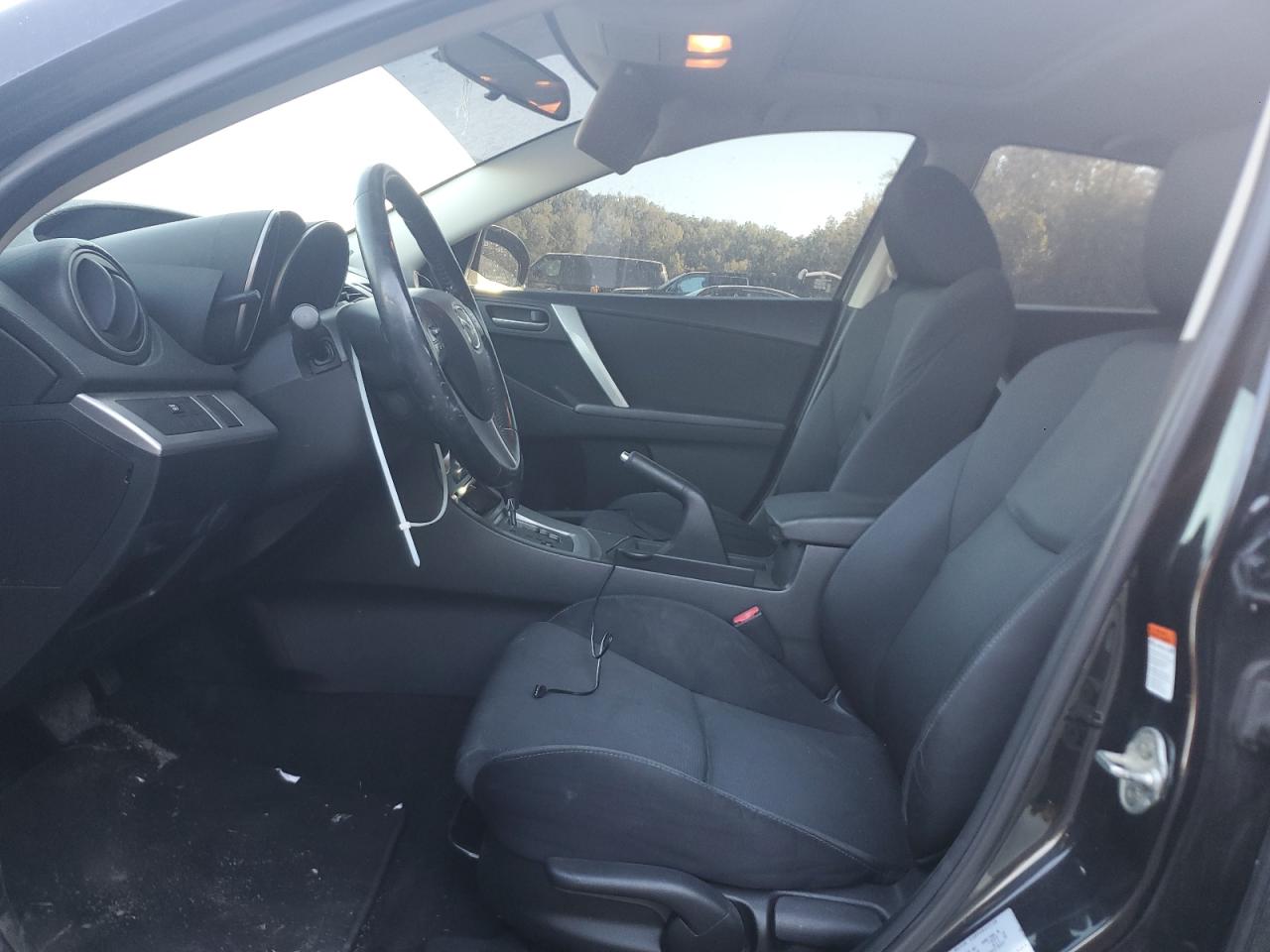 2010 Mazda 3 S VIN: JM1BL1H63A1137685 Lot: 80876005