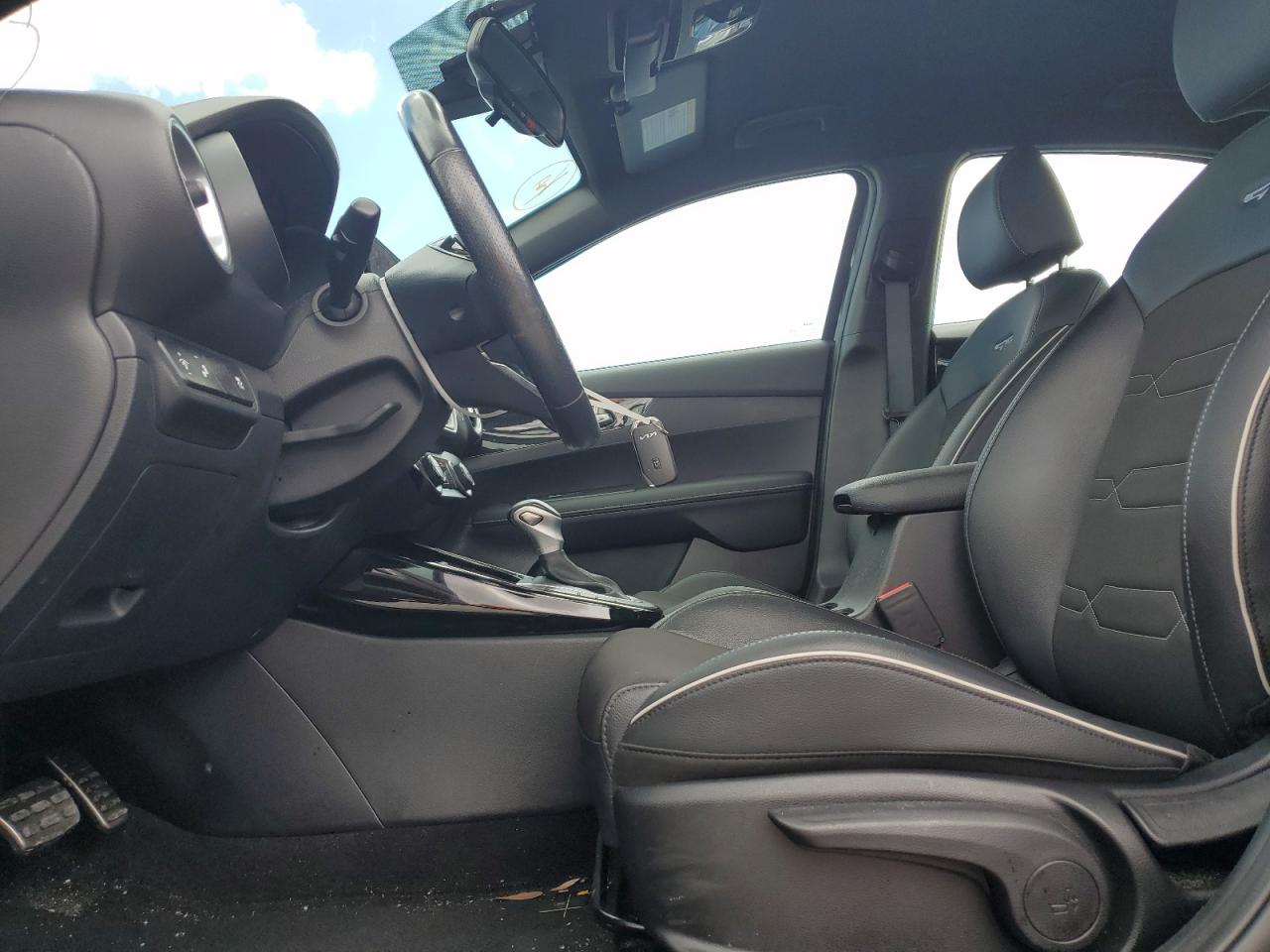 2024 Kia Forte Gt Line VIN: 3KPF54AD5RE785883 Lot: 80475185