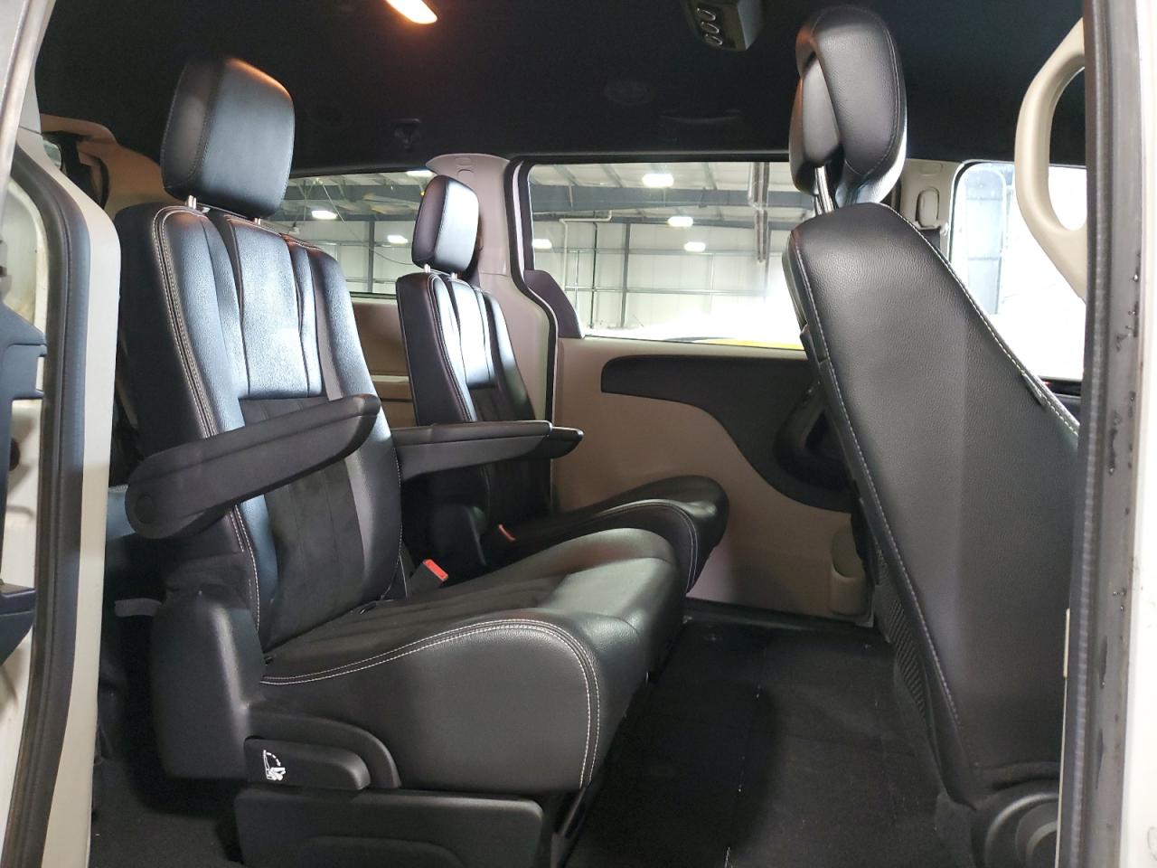 2019 Dodge Grand Caravan Sxt VIN: 2C4RDGCGXKR517618 Lot: 71681425