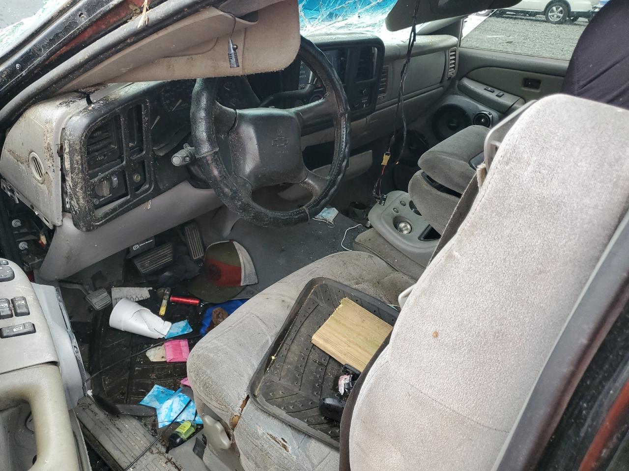 2000 Chevrolet Silverado C1500 VIN: 2GCEC19V2Y1230320 Lot: 83998925