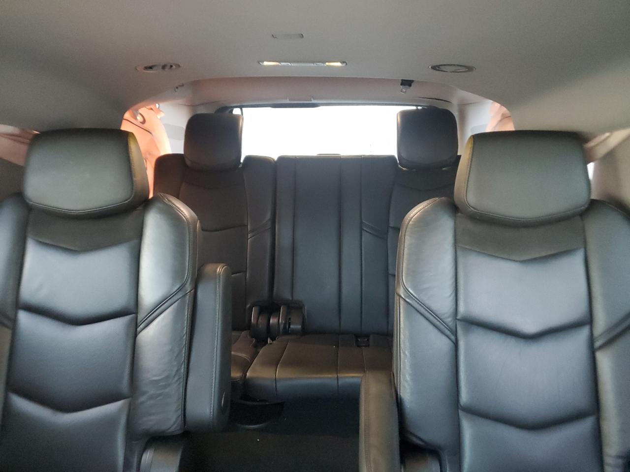 2019 Cadillac Escalade Esv Luxury VIN: 1GYS4HKJ8KR308303 Lot: 81151005