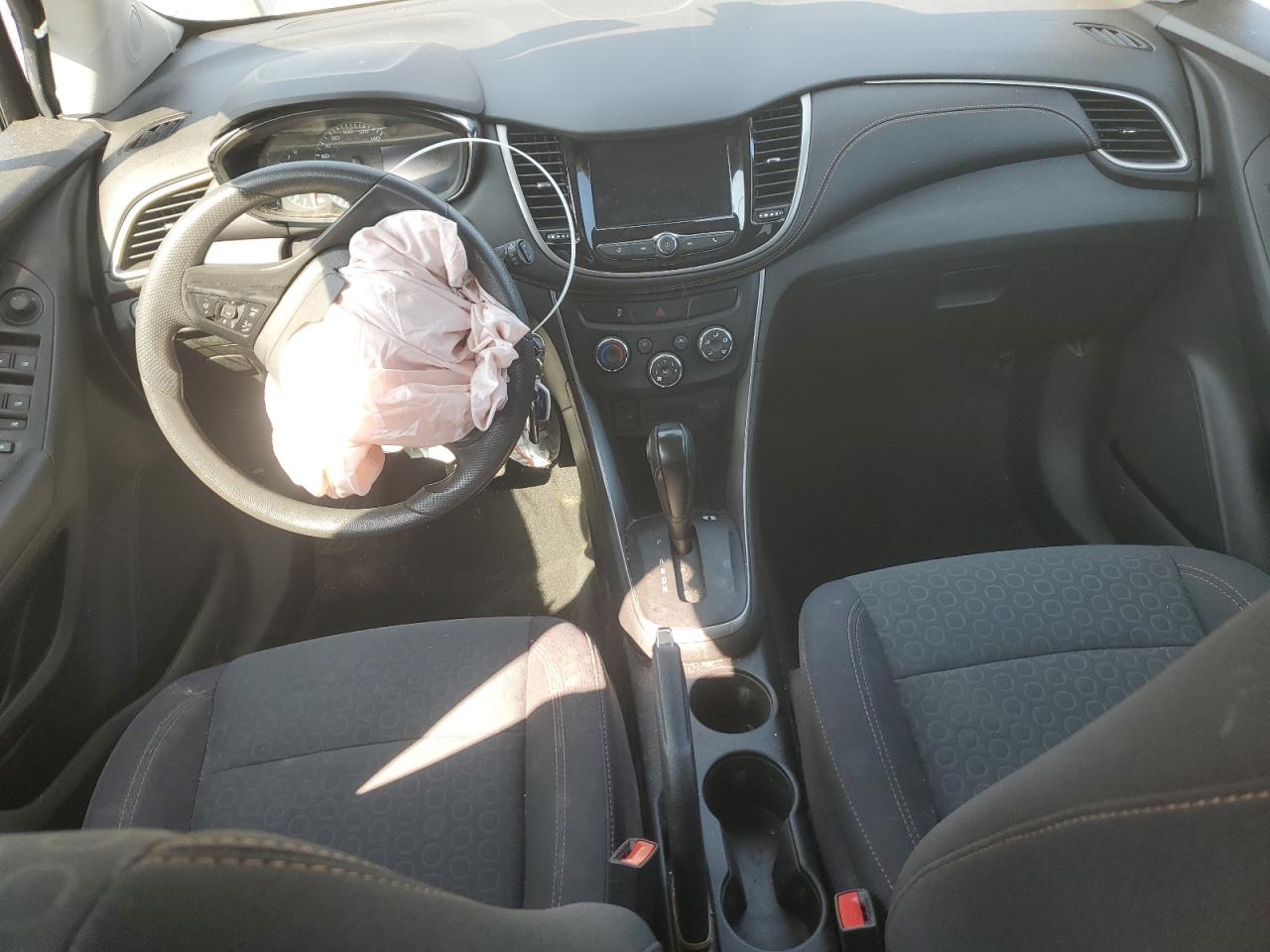 2020 Chevrolet Trax Ls VIN: 3GNCJNSB7LL163538 Lot: 81010265