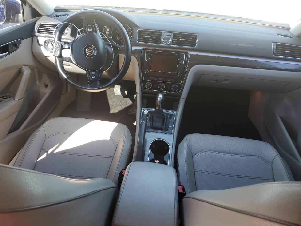 2017 Volkswagen Passat Se VIN: 1VWGT7A33HC009127 Lot: 71670595