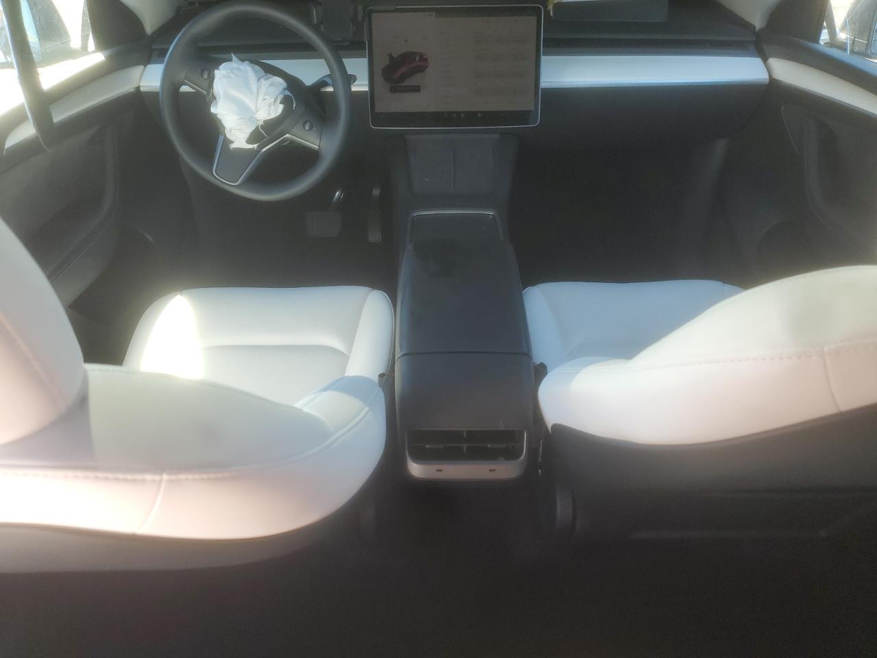 2025 Tesla Model Y VIN: 7SAYGDEE2SF292882 Lot: 83934545