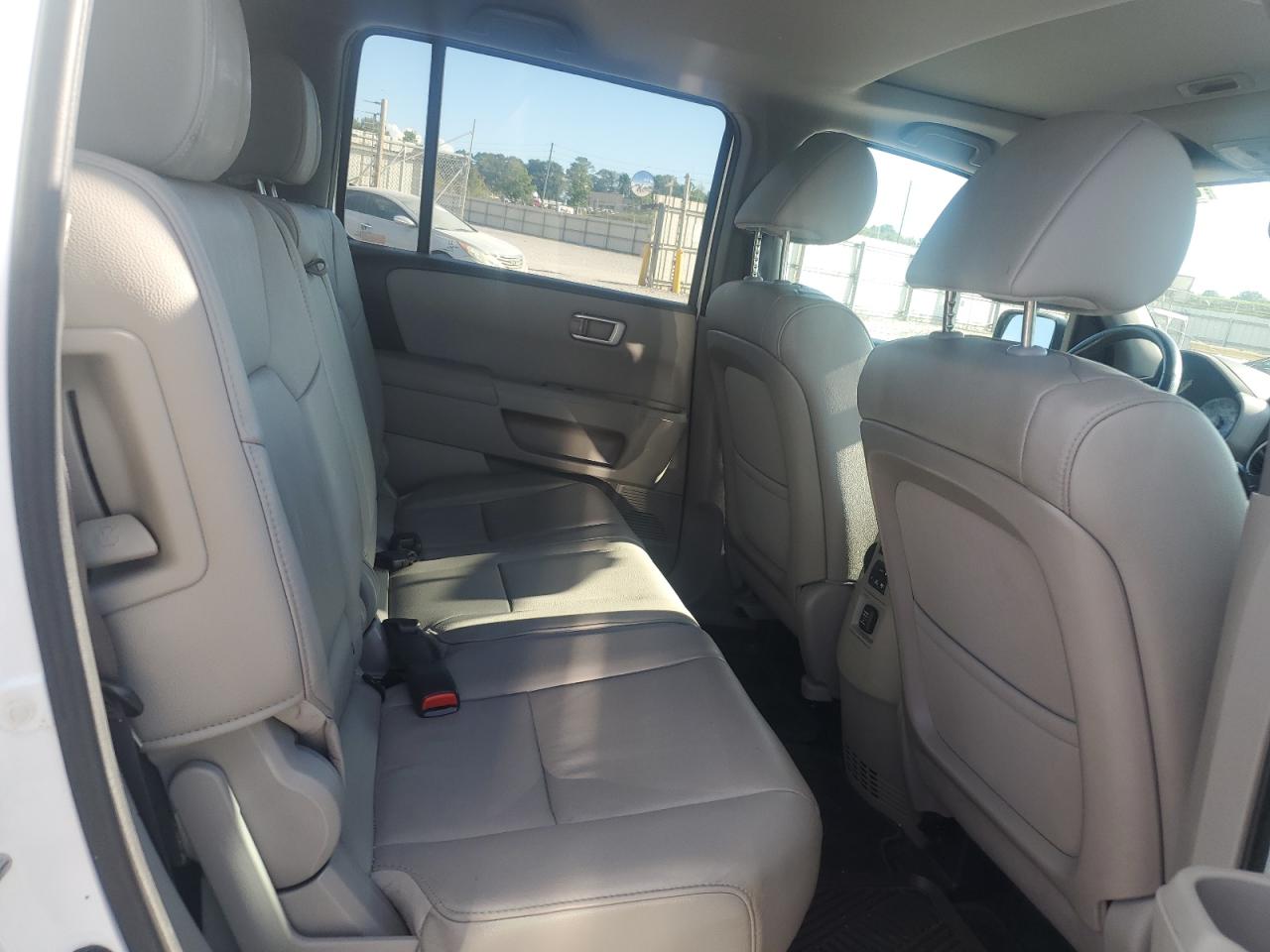 2015 Honda Pilot Exln VIN: 5FNYF3H71FB002368 Lot: 84571885