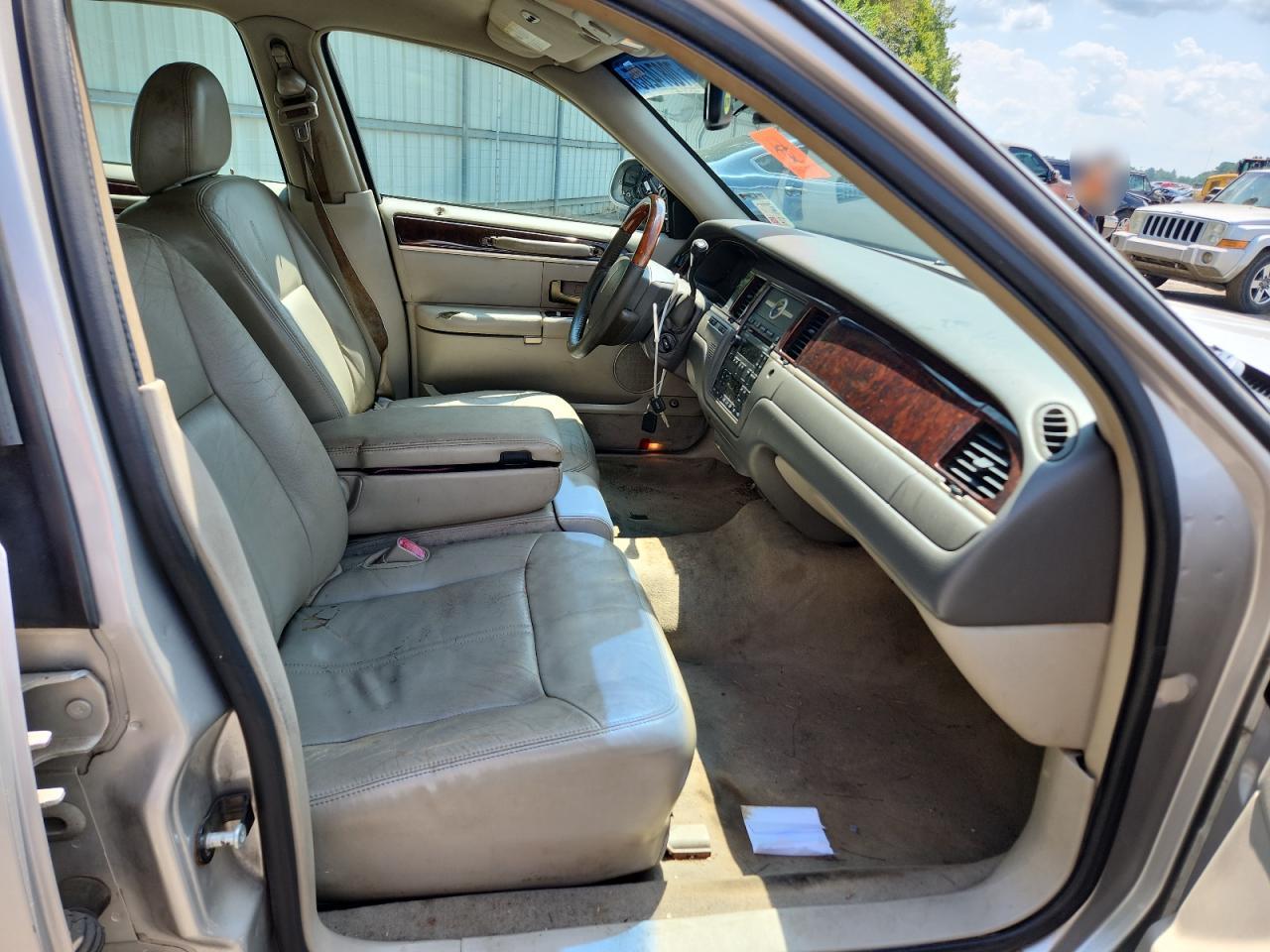 2009 Lincoln Town Car Signature Limited VIN: 2LNHM82V59X617838 Lot: 70874205