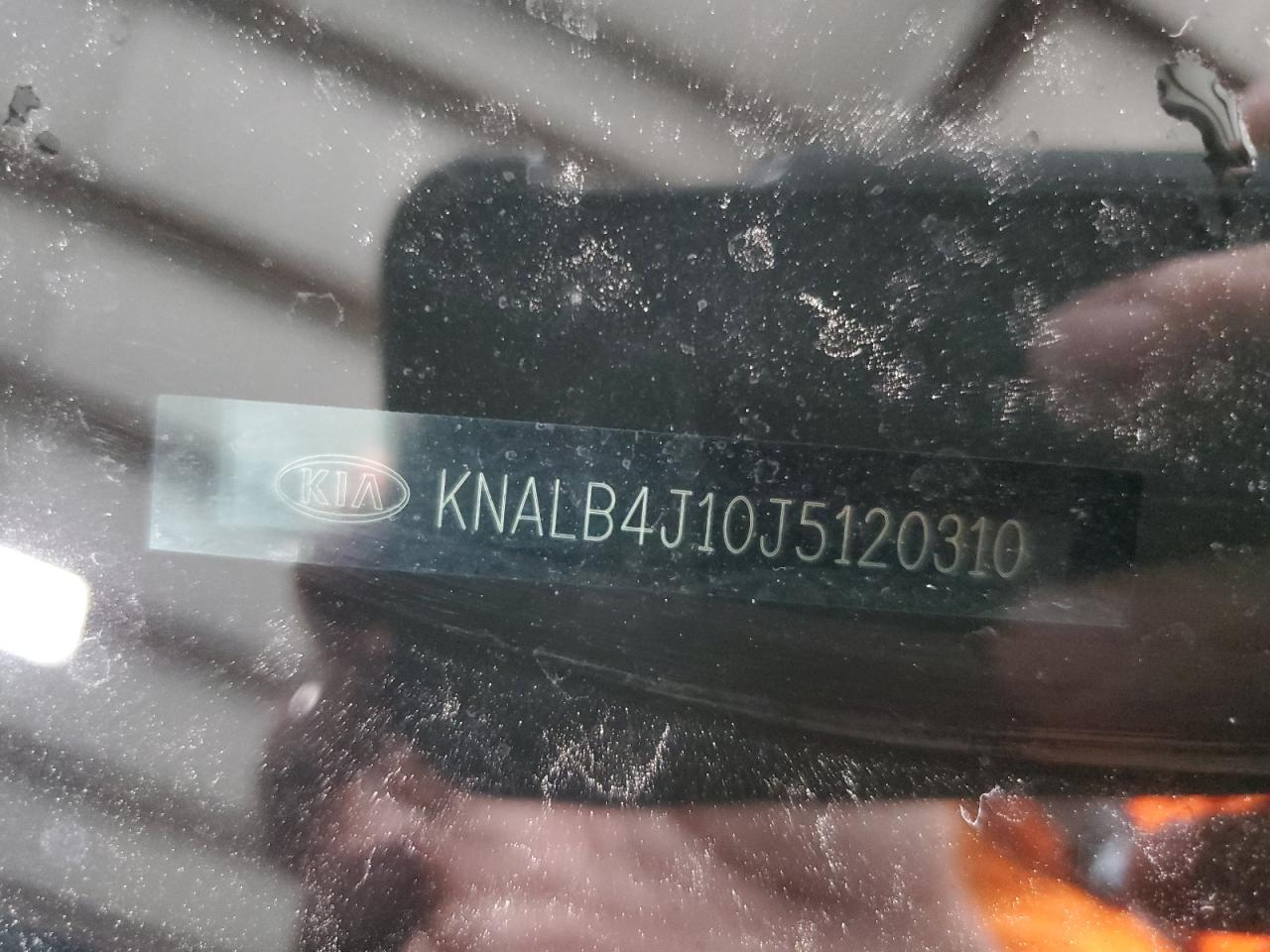 2018 Kia Cadenza Premium VIN: KNALB4J10J5120310 Lot: 84223125