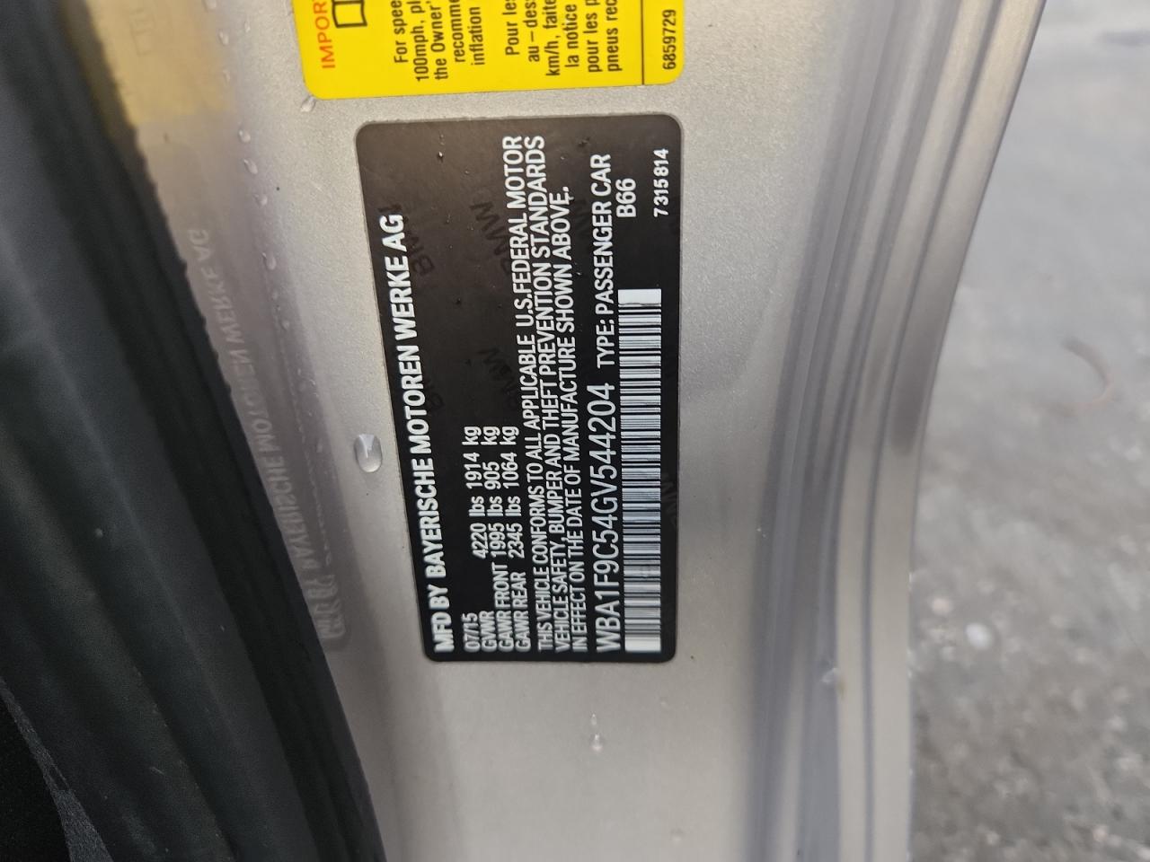Фото: WBA1F9C54GV544204