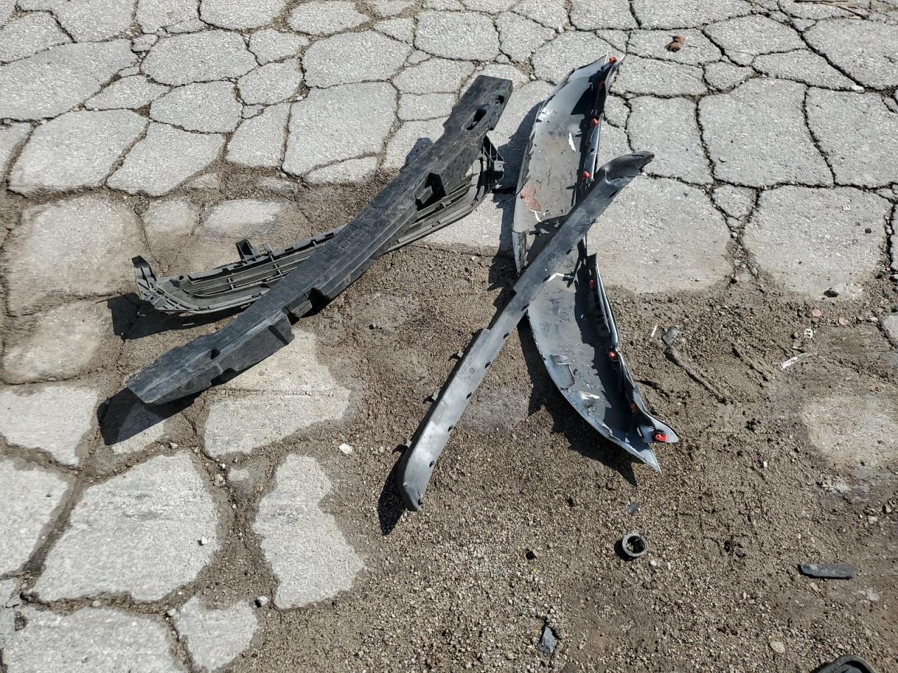 2014 Chevrolet Malibu 1Lt VIN: 1G11C5SL1EF266057 Lot: 83986235