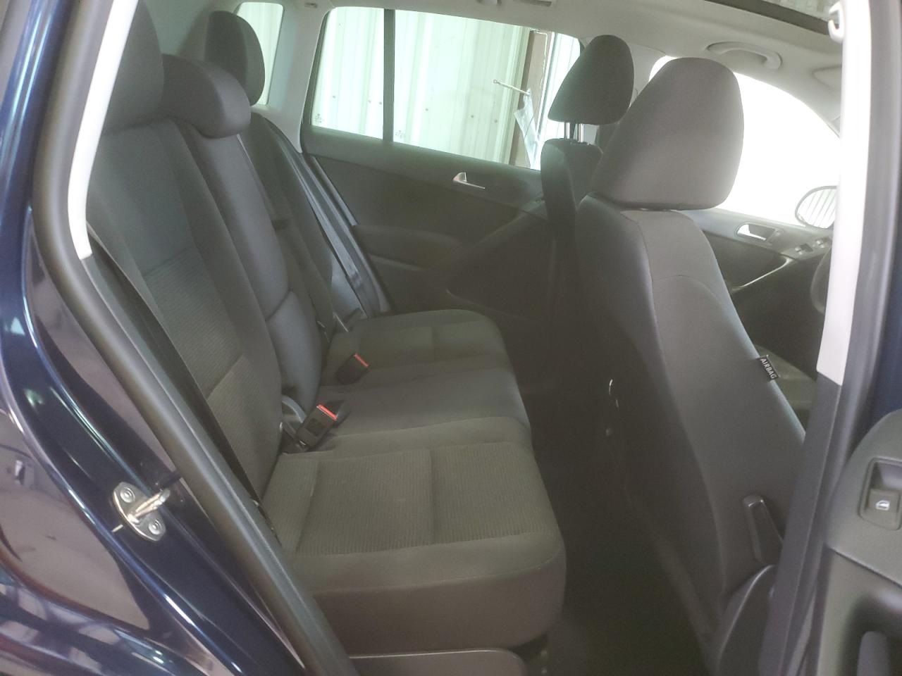 2012 Volkswagen Tiguan S VIN: WVGAV7AX9CW606114 Lot: 81848365